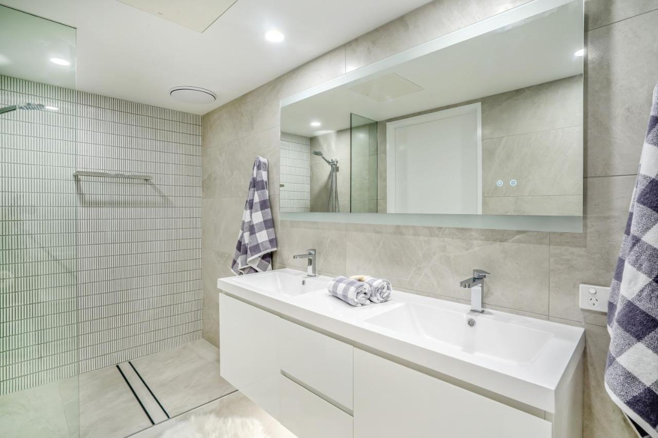 Superior Two-Bedroom Apartment Ocean View