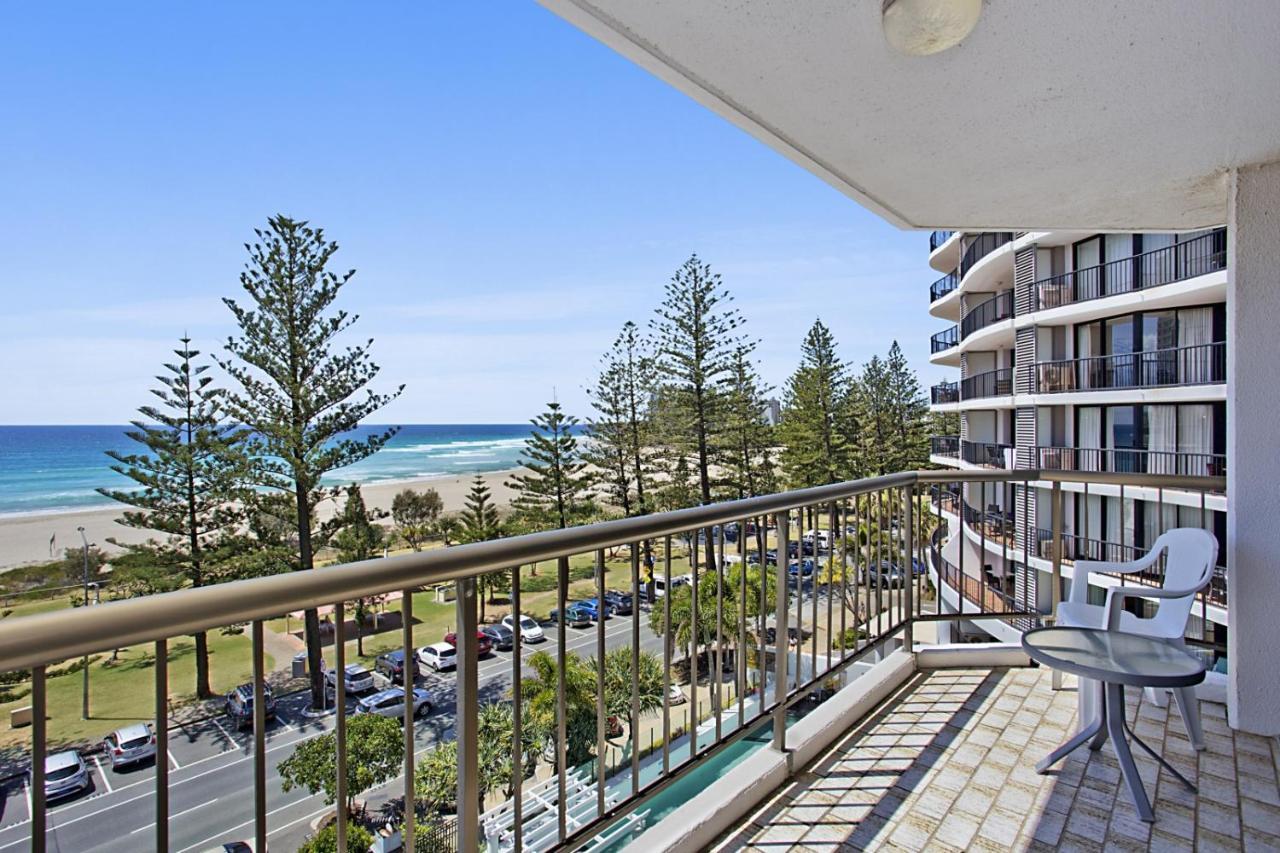 Two-Bedroom Apartment Sea View