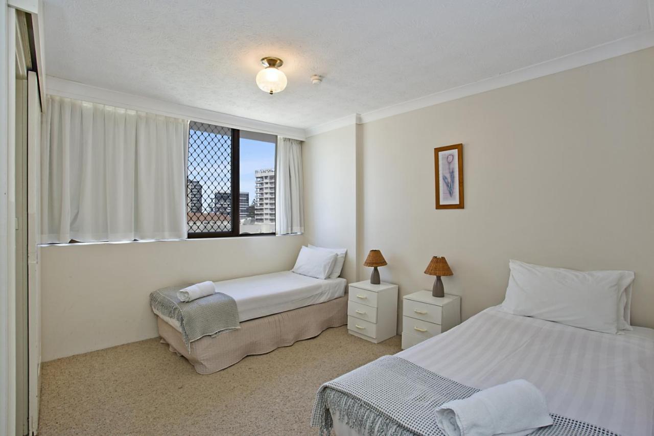 Two-Bedroom Apartment Sea View