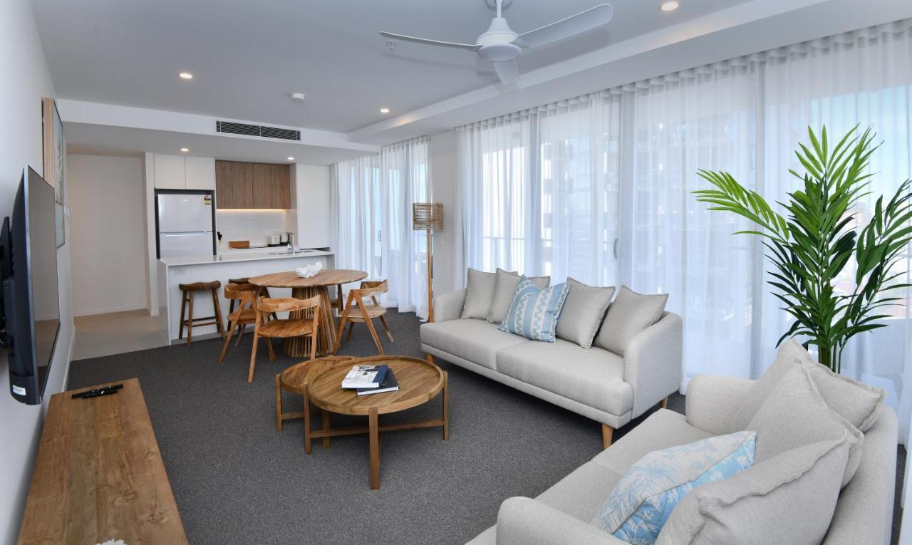 2 Bedroom Panoramic High Apartment