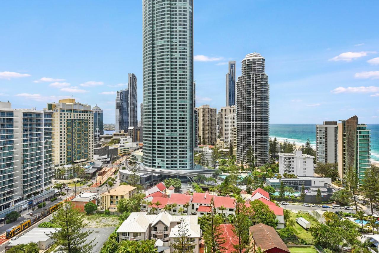 Deluxe Two Bedroom Ocean View Apartment