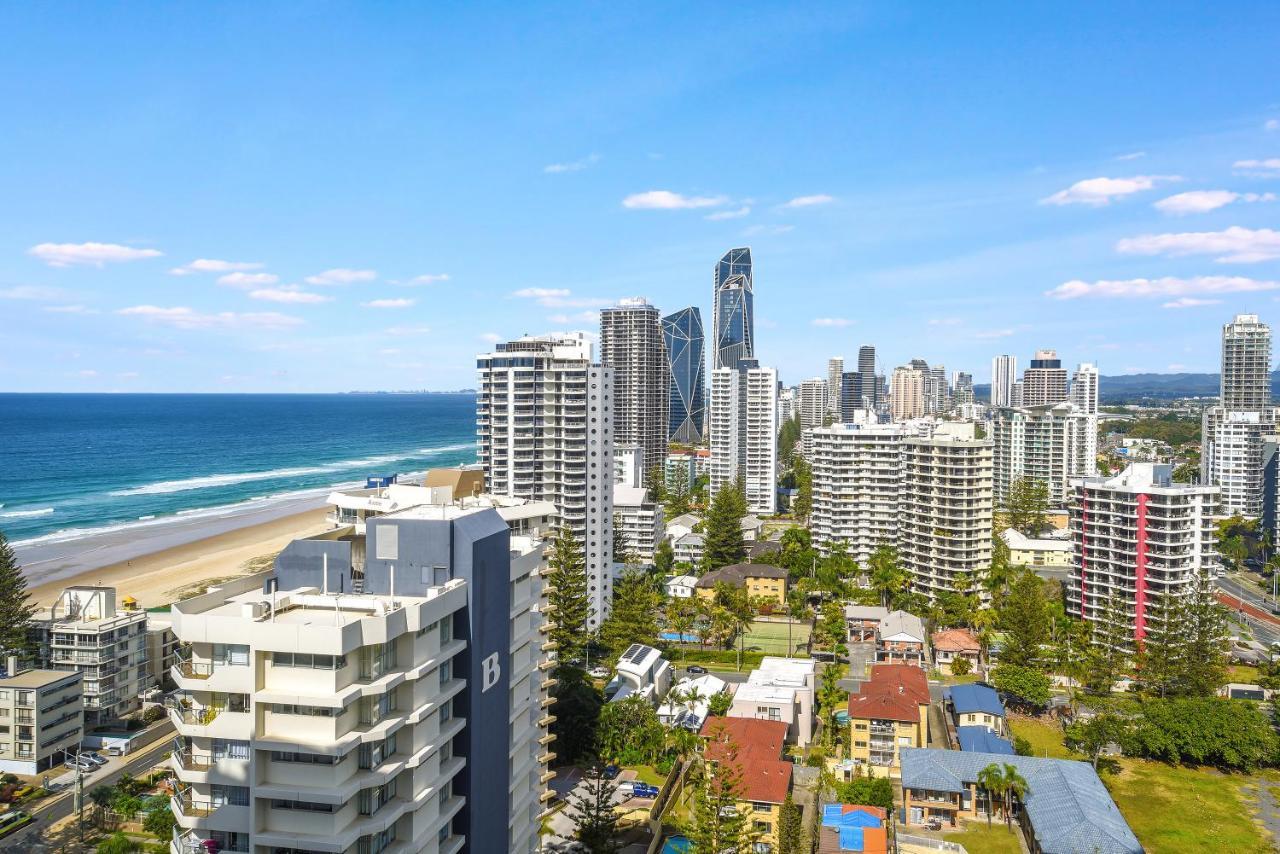 Deluxe Two Bedroom Ocean View Apartment