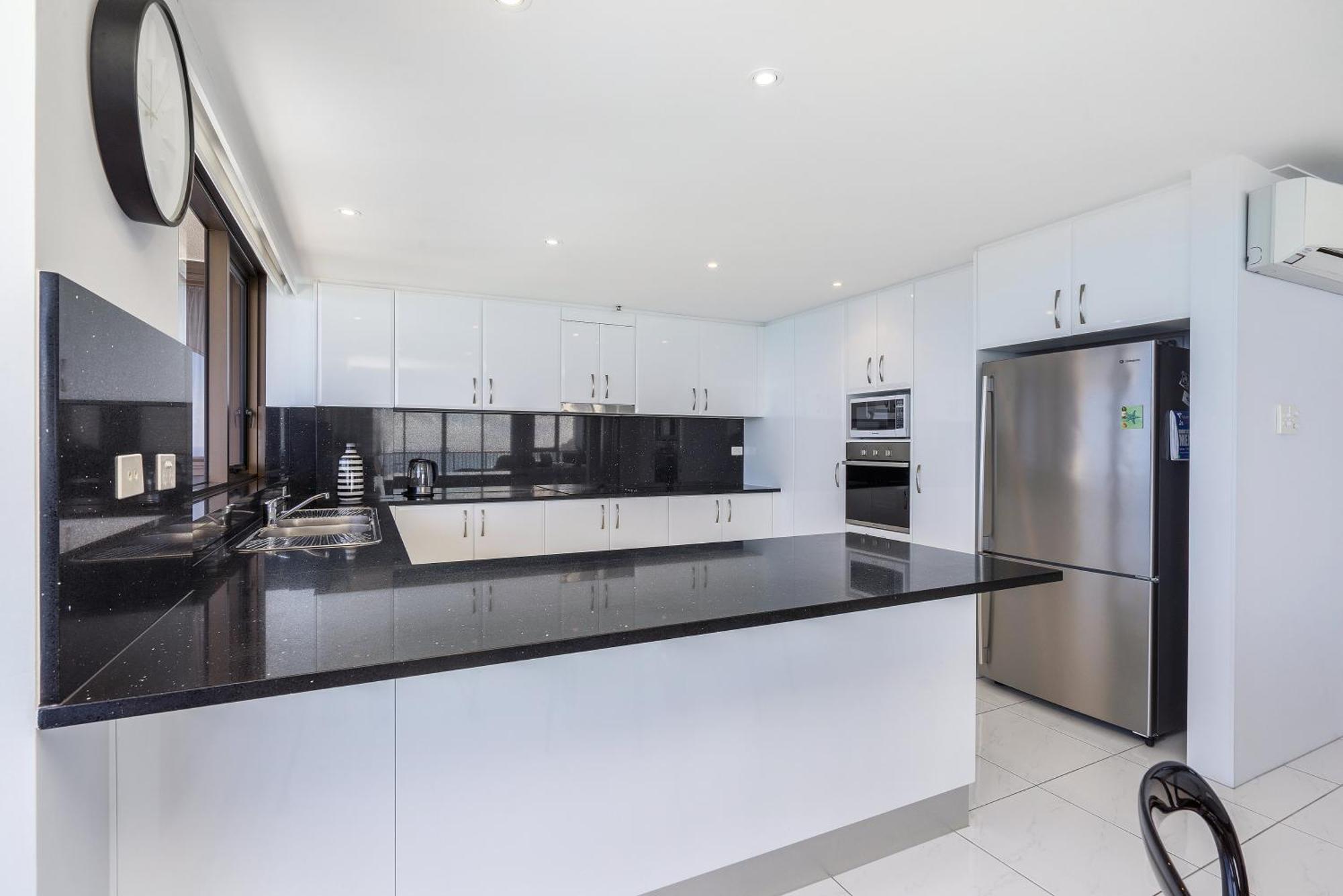 Three-Bedroom Sub Penthouse Apartment Ocean Front