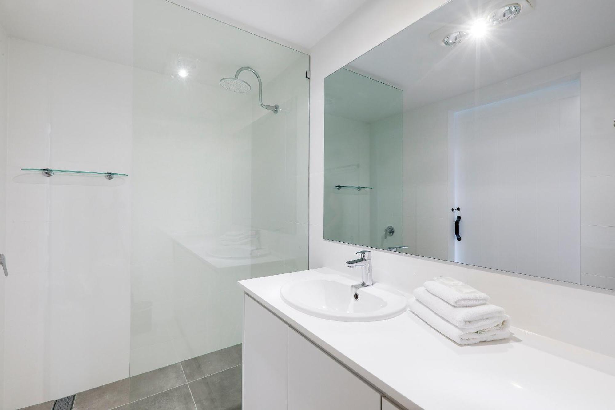 Superior Two-Bedroom Apartment with Ocean View,1212287278:JPEG