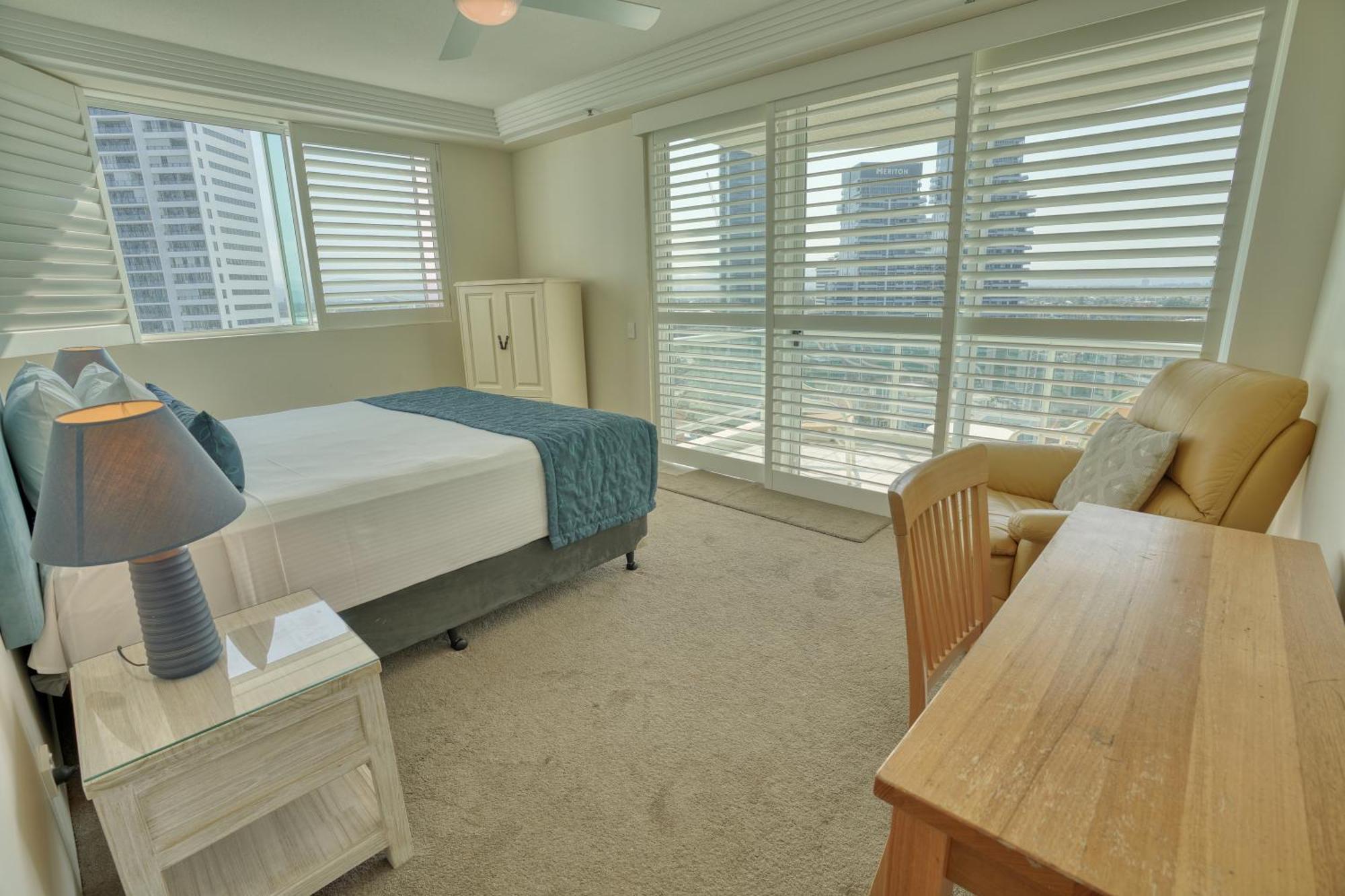 Superior Three-Bedroom Apartment High Level Ocean View