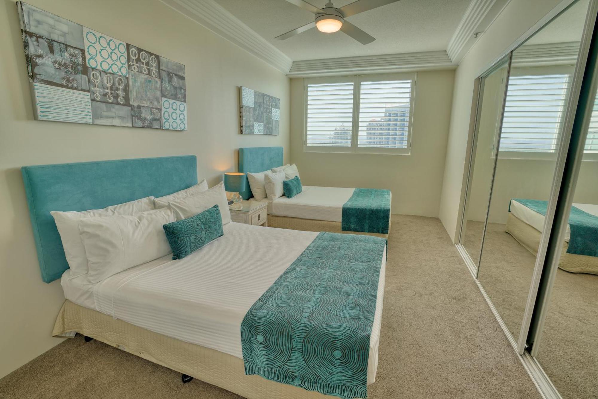 Superior Three-Bedroom Apartment High Level Ocean View