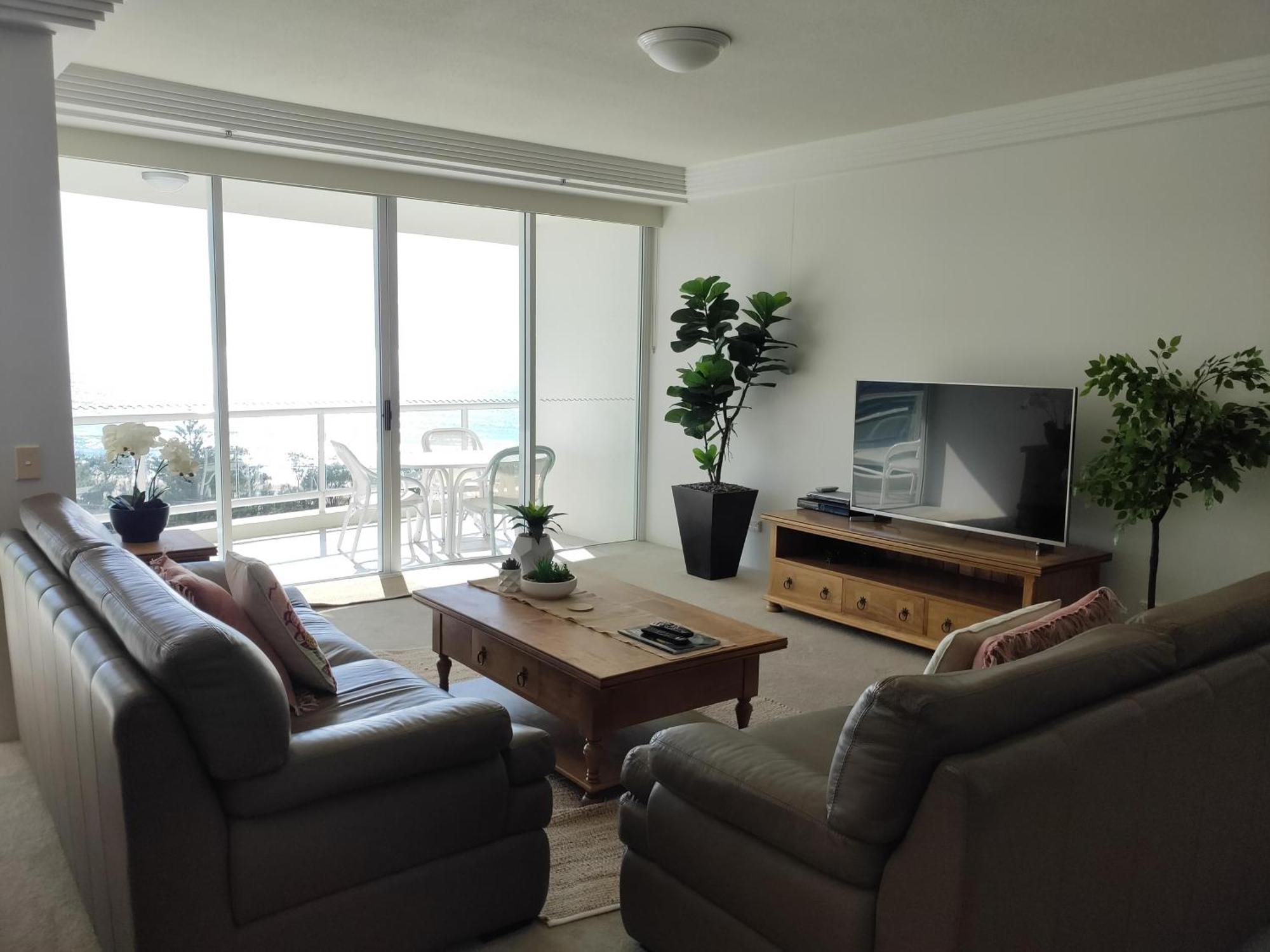 Superior One-Bedroom Apartment Ocean View on High Floor No Air Conitioning