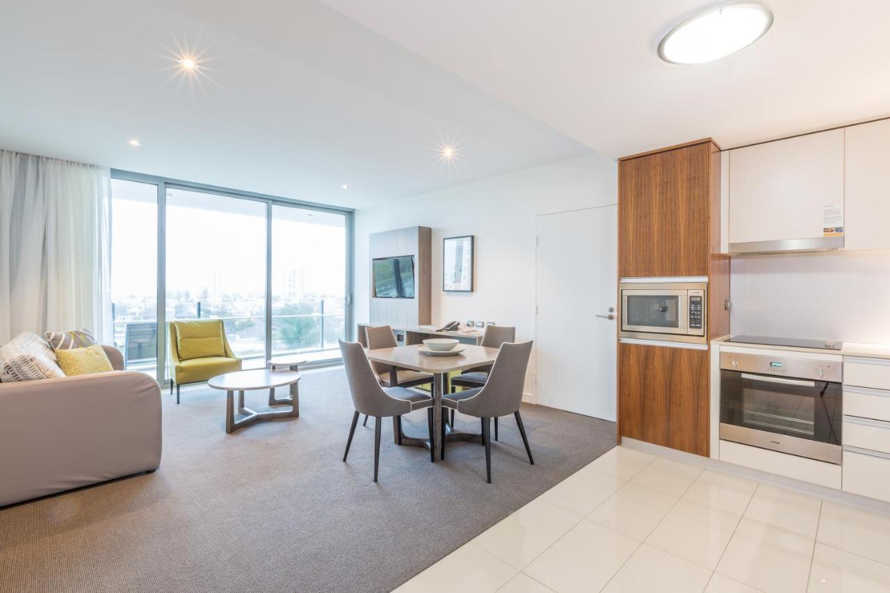 One-Bedroom Apartment Hinterland View