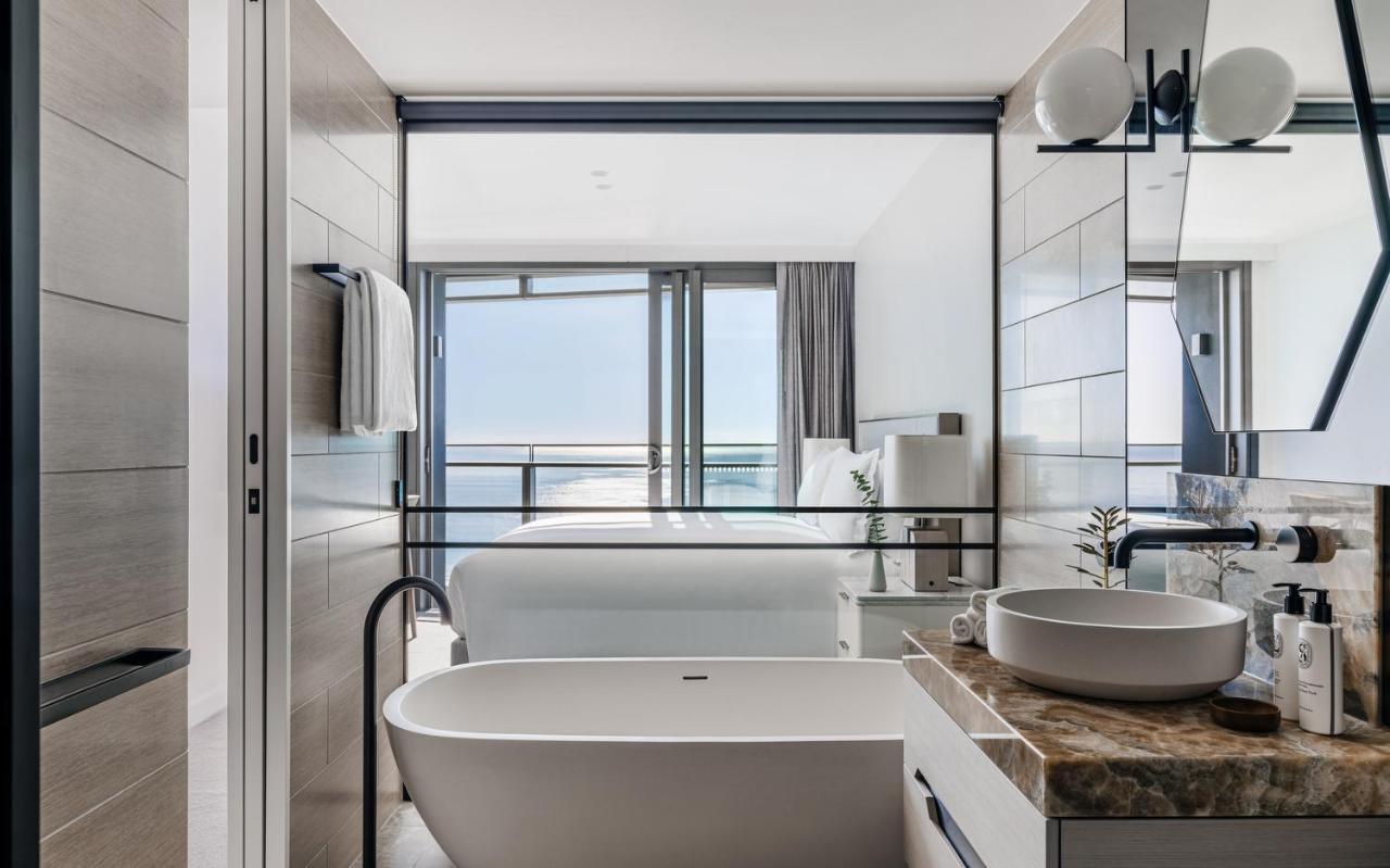 Two-Bedroom Ocean King Skyline Residence