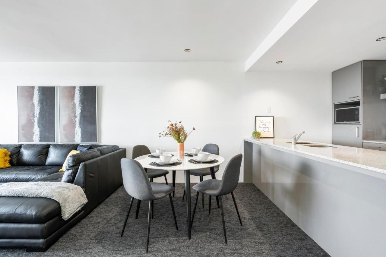 Converted 2 Bed 1 Bath River View
