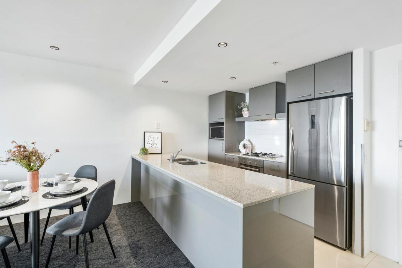 Converted 2 Bed 1 Bath River View