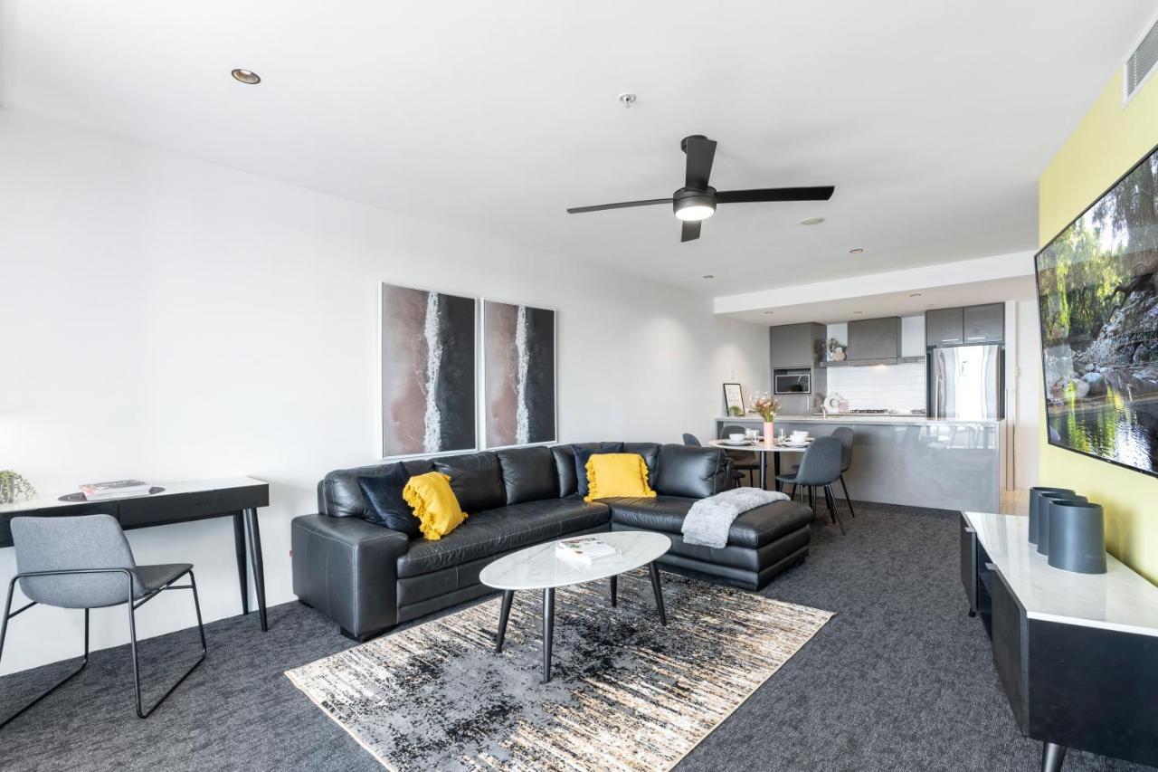 Converted 2 Bed 1 Bath River View