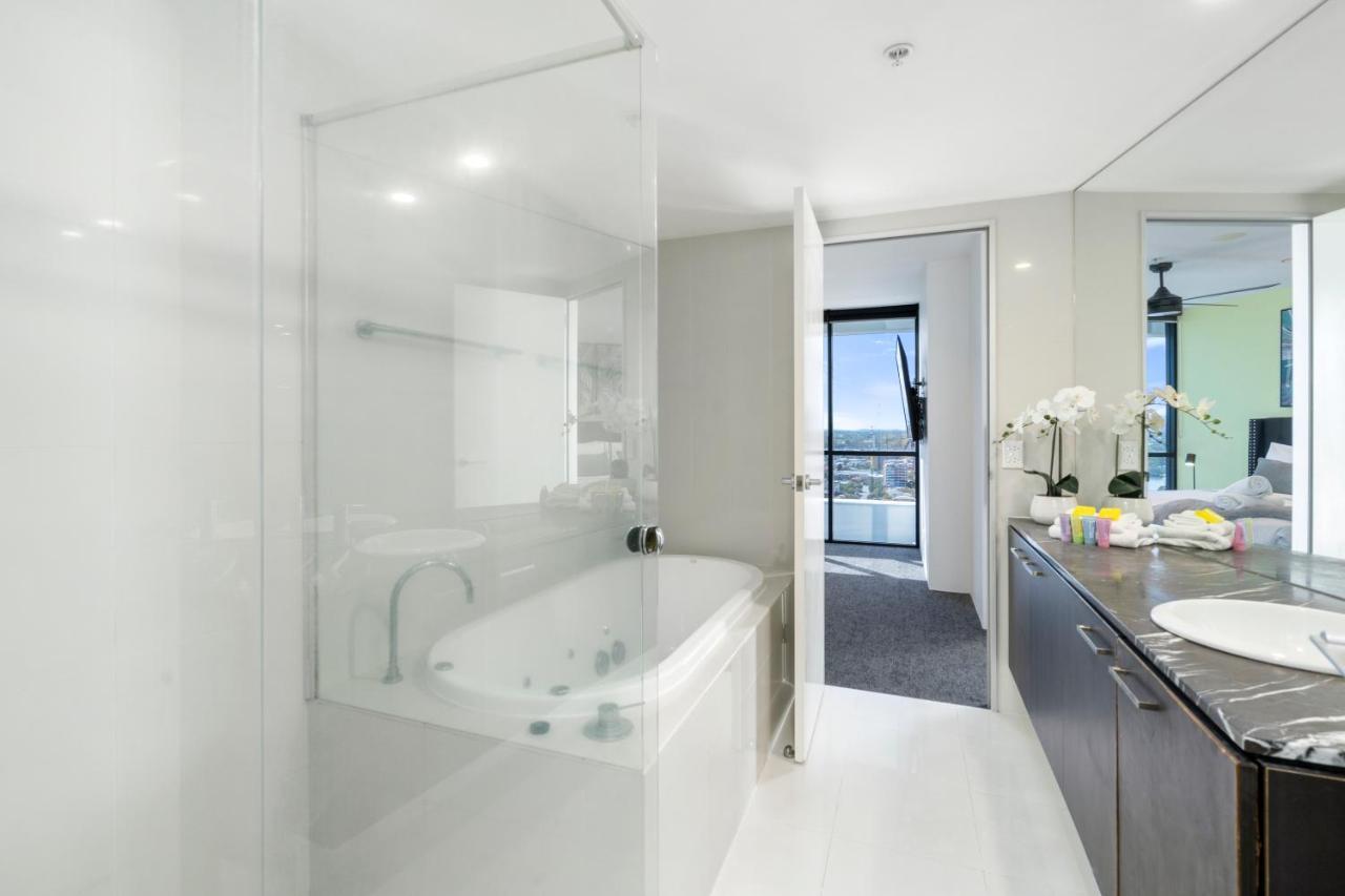 Converted 2 Bed 1 Bath River View