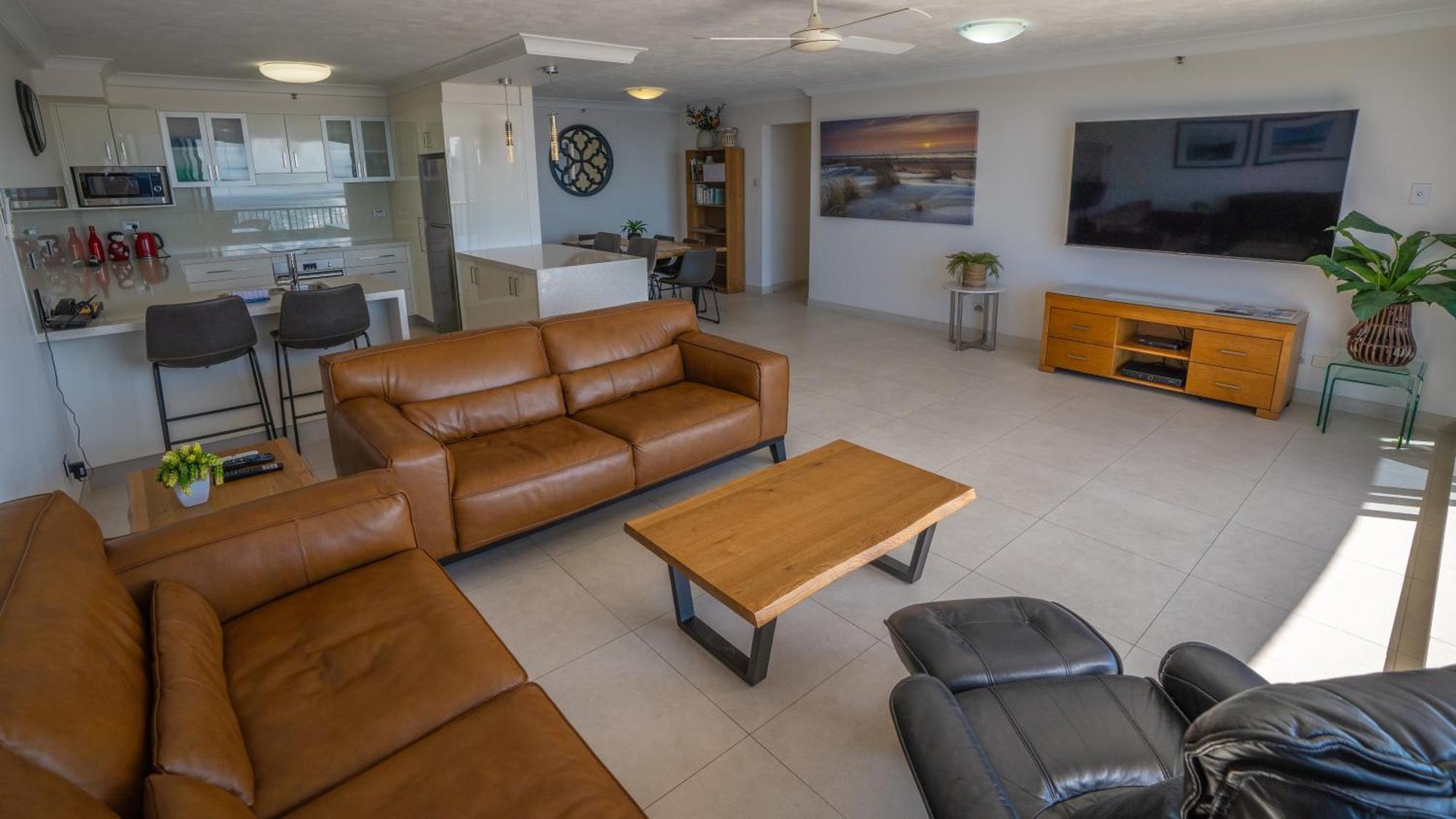 Deluxe Two-Bedroom Apartment Ocean View