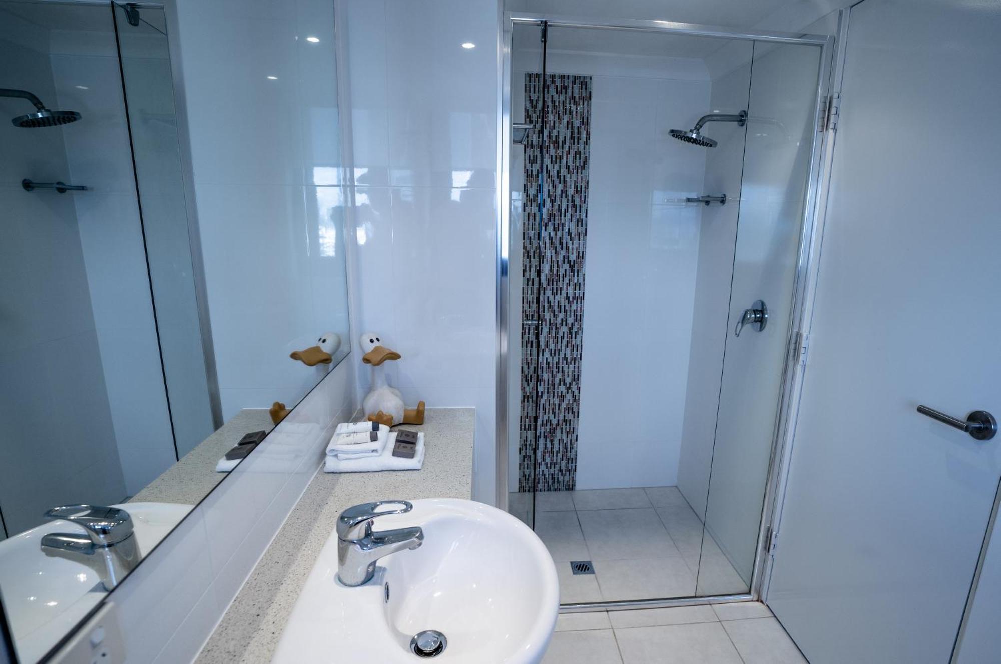 Three-Bedroom Sub Penthouse Apartment Ocean Front