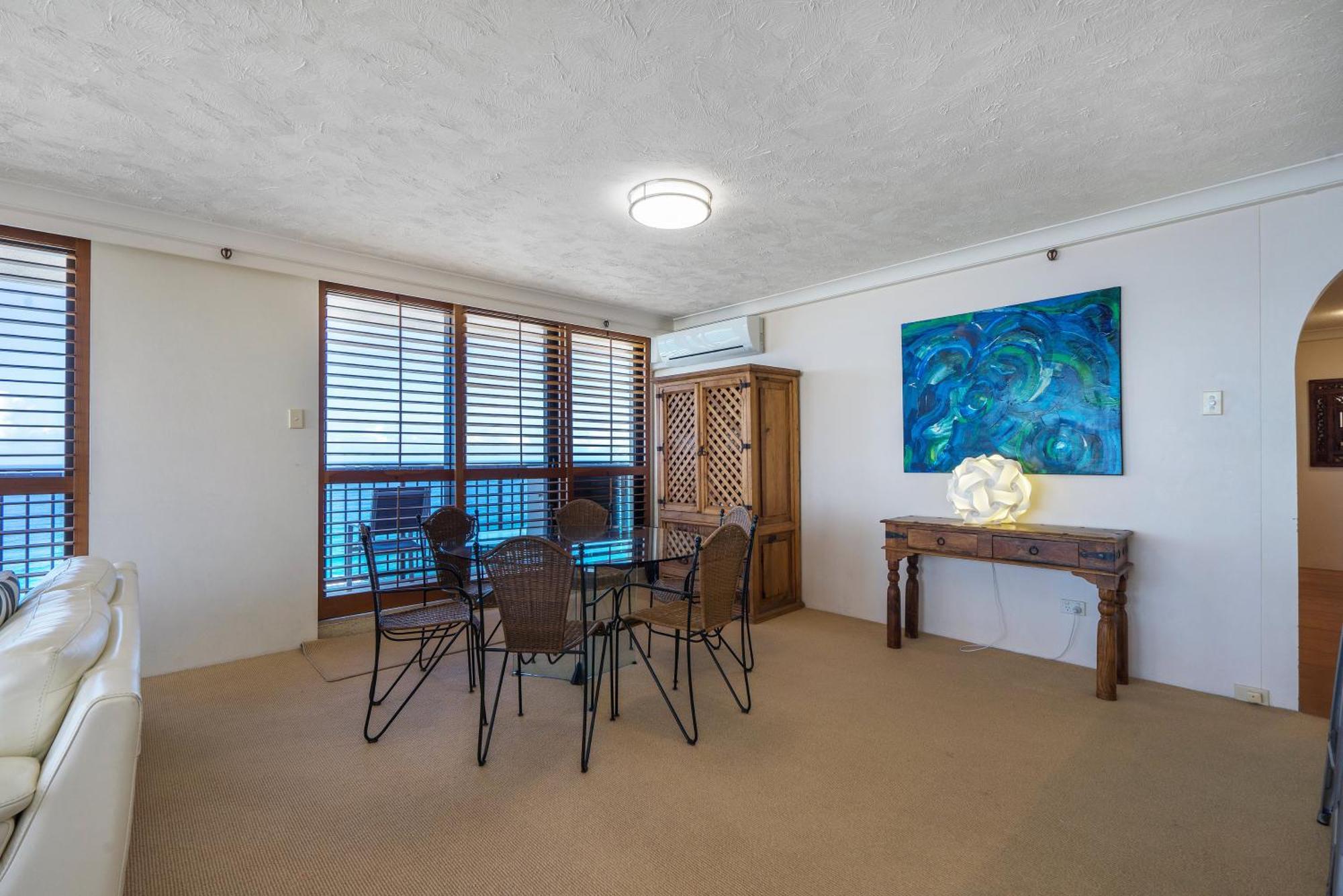 Deluxe Three-Bedroom Apartment Ocean Front