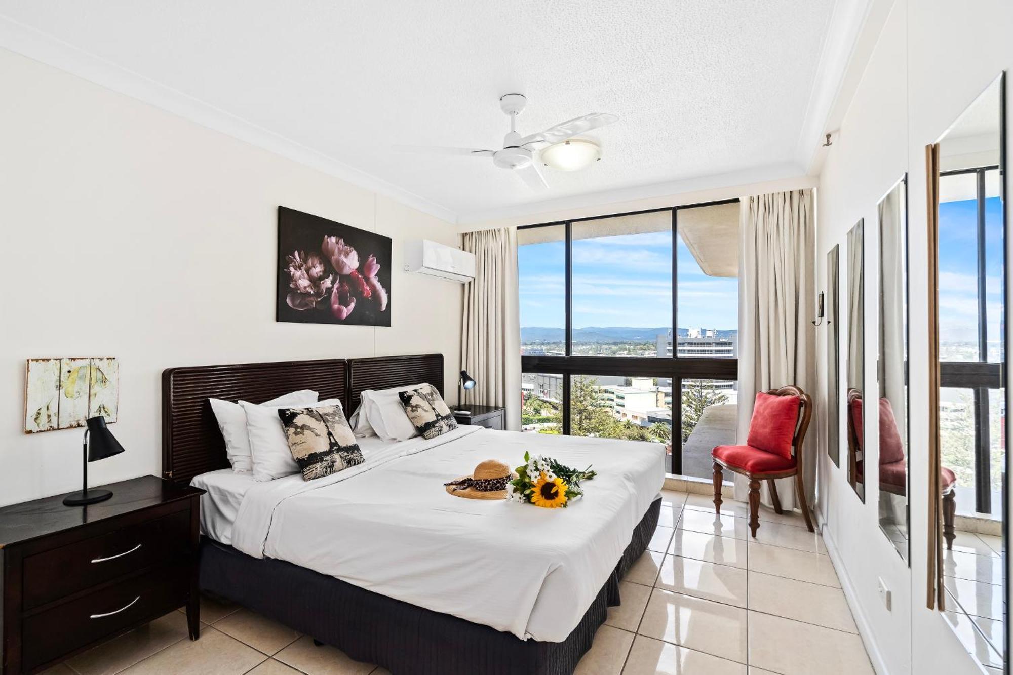 One-Bedroom Apartment Ocean View