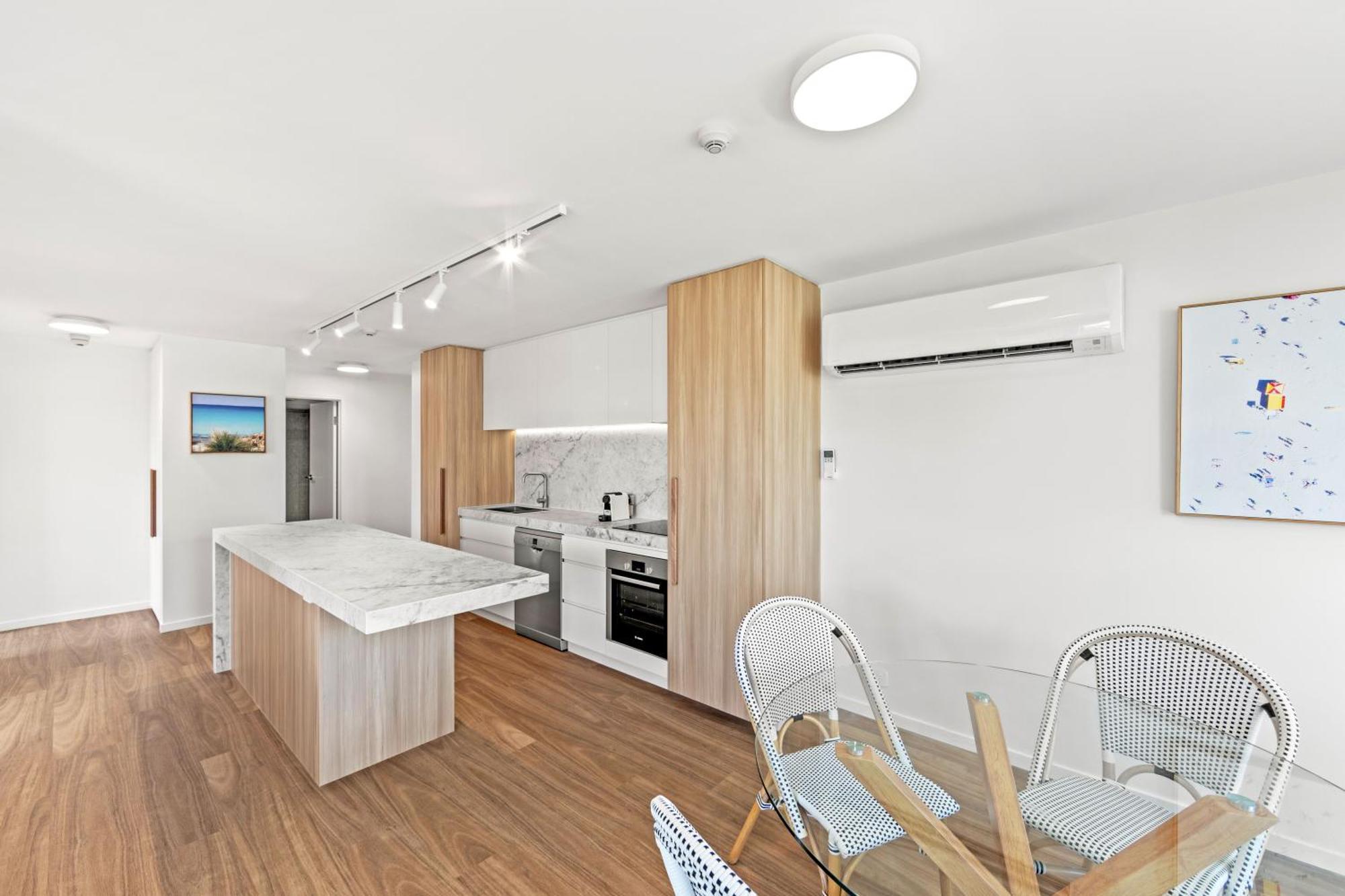 1 Bedroom Deluxe Ocean View Apartment