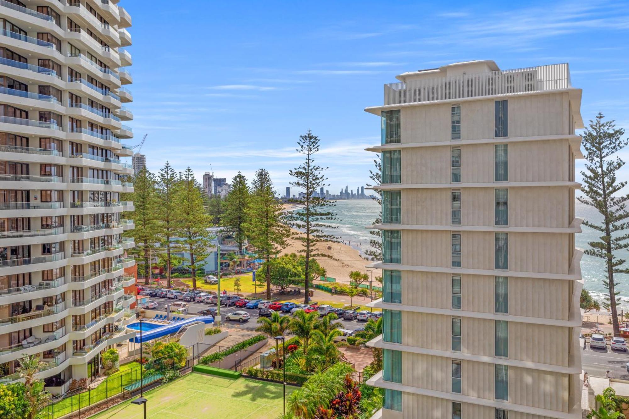 1 Bedroom Deluxe Ocean View Apartment