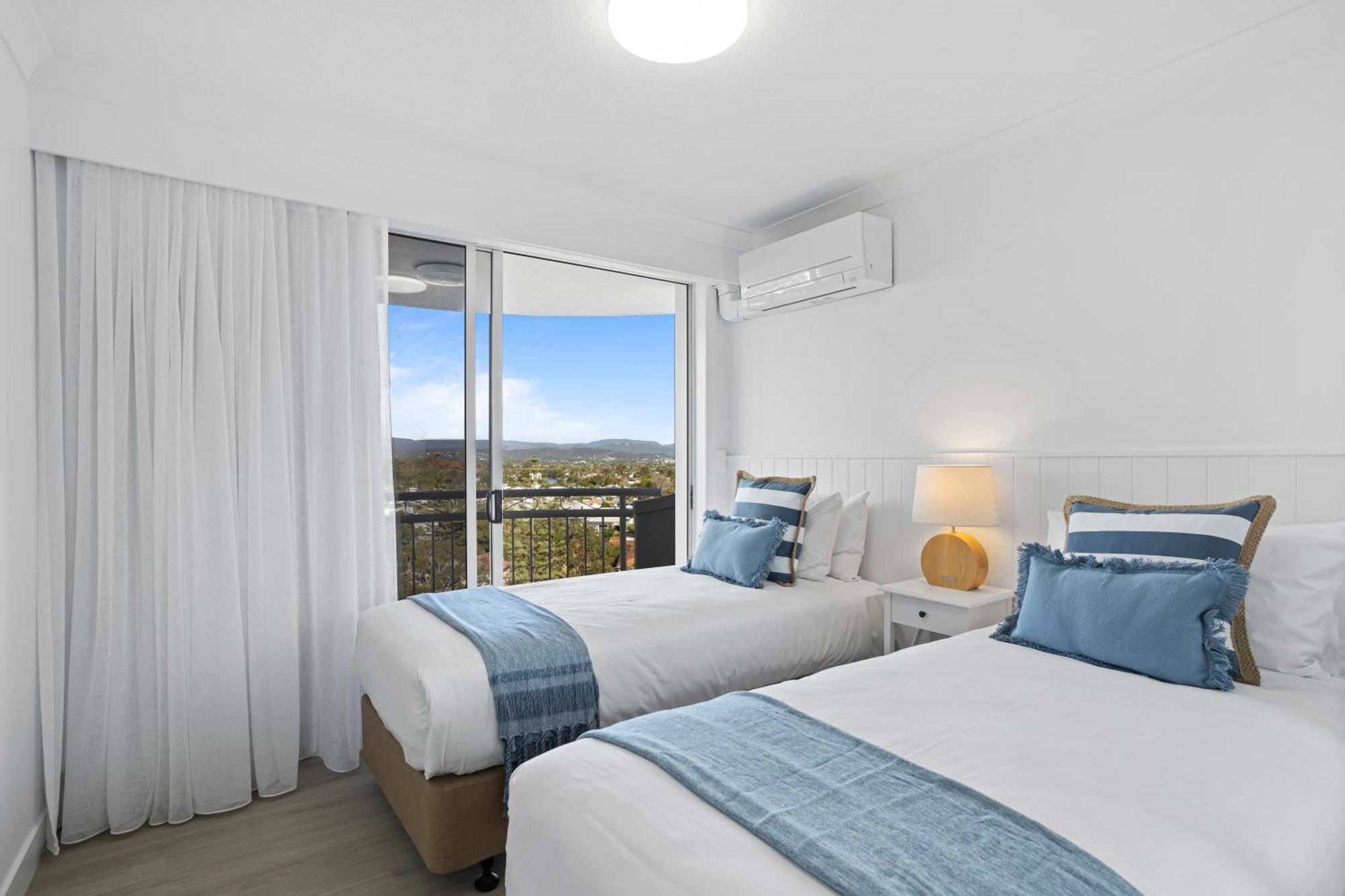 Three Bedroom Superior Ocean View Apartment