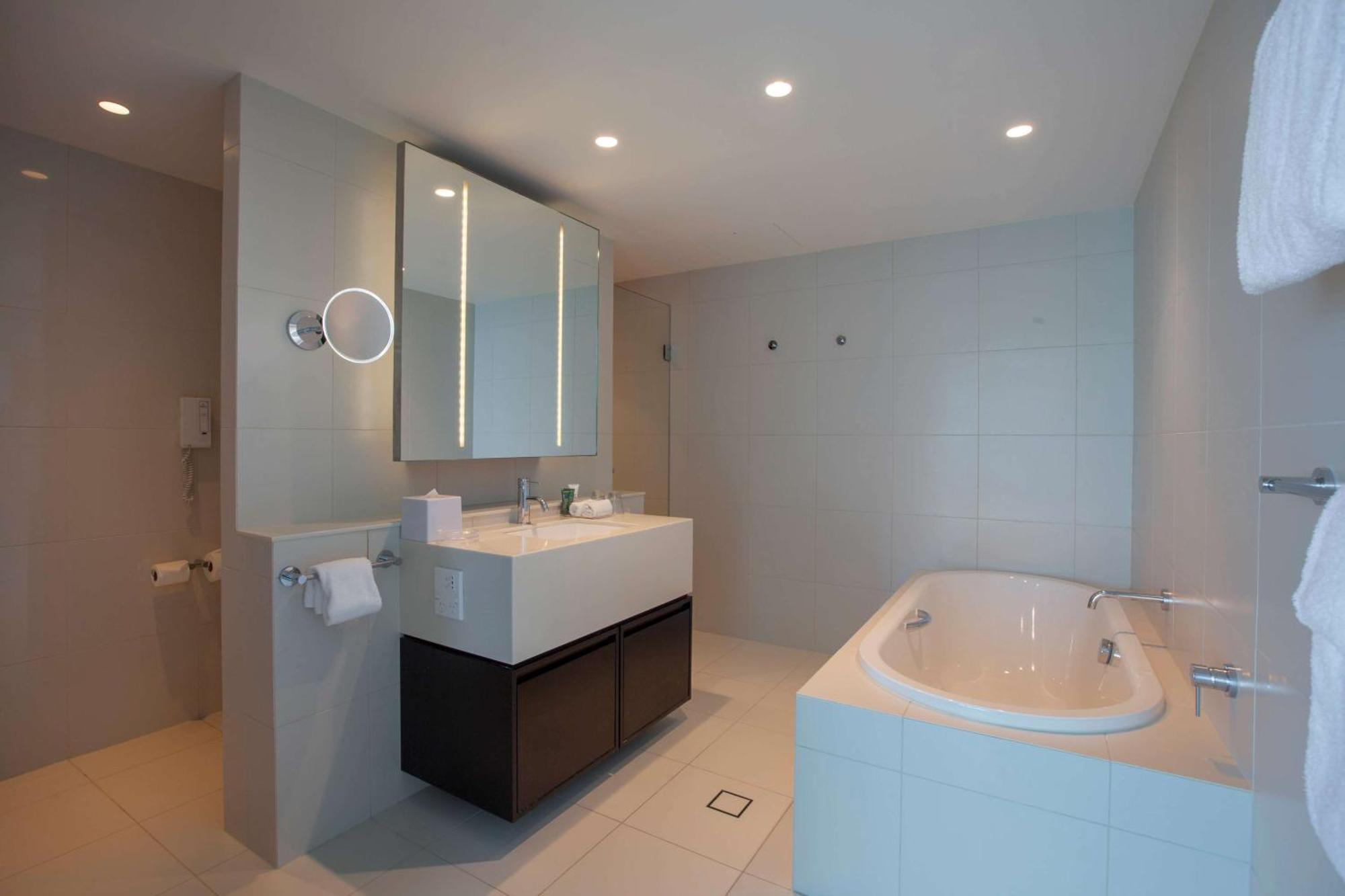 Ocean Panorama Room Executive Lounge Access