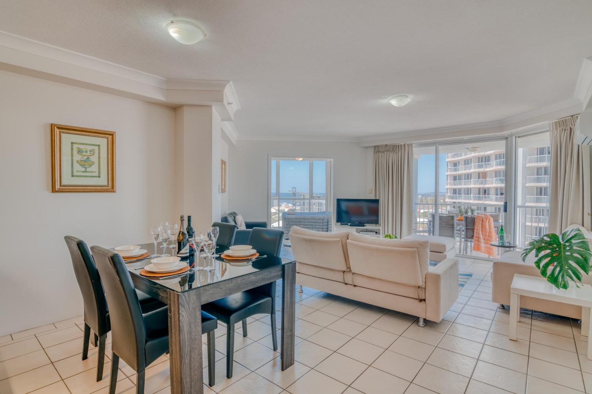 Superior Three Bedroom Apartment Ocean View