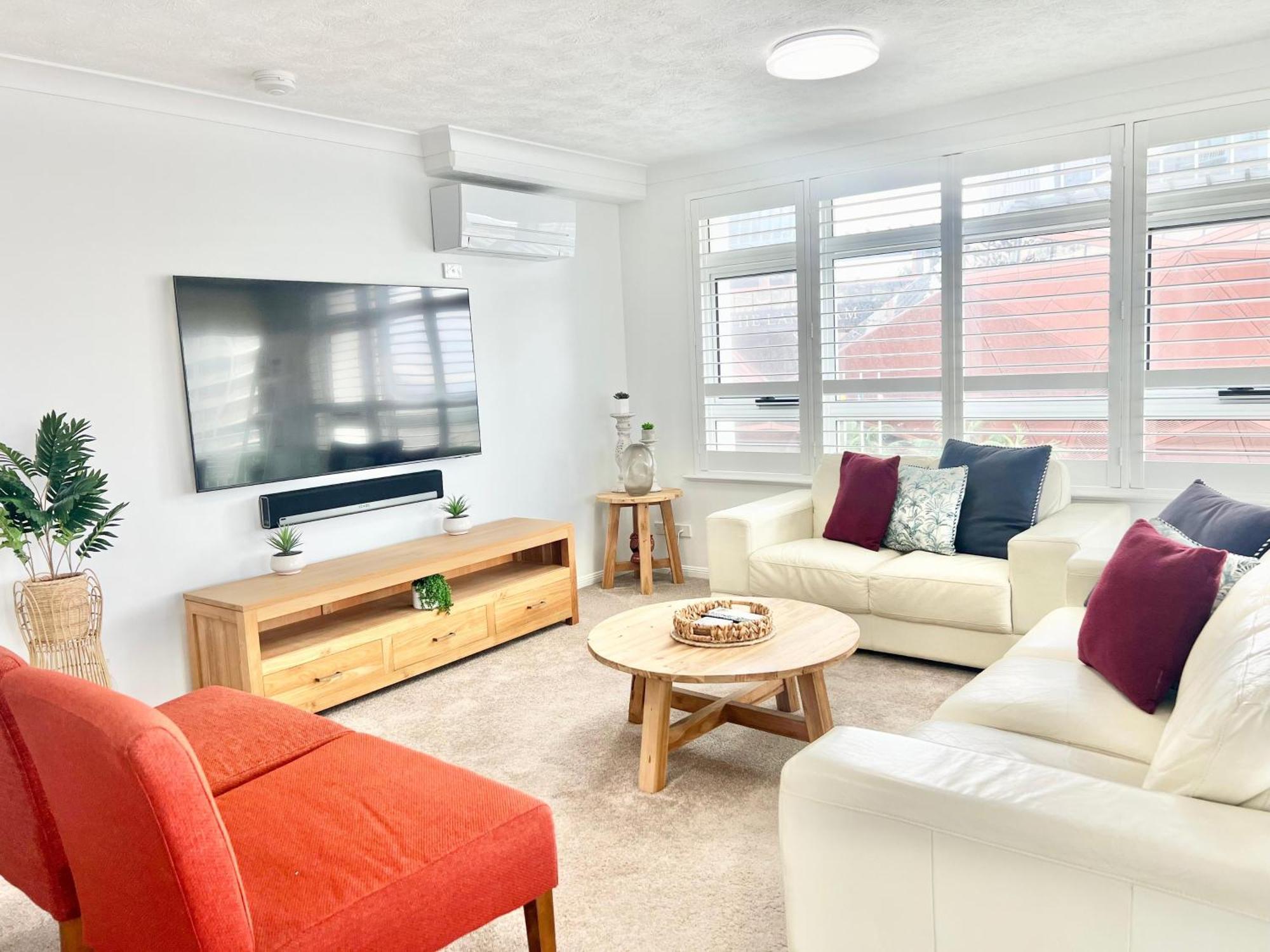 Two-Bedroom Deluxe Apartment Ocean View,1576720703:JPEG