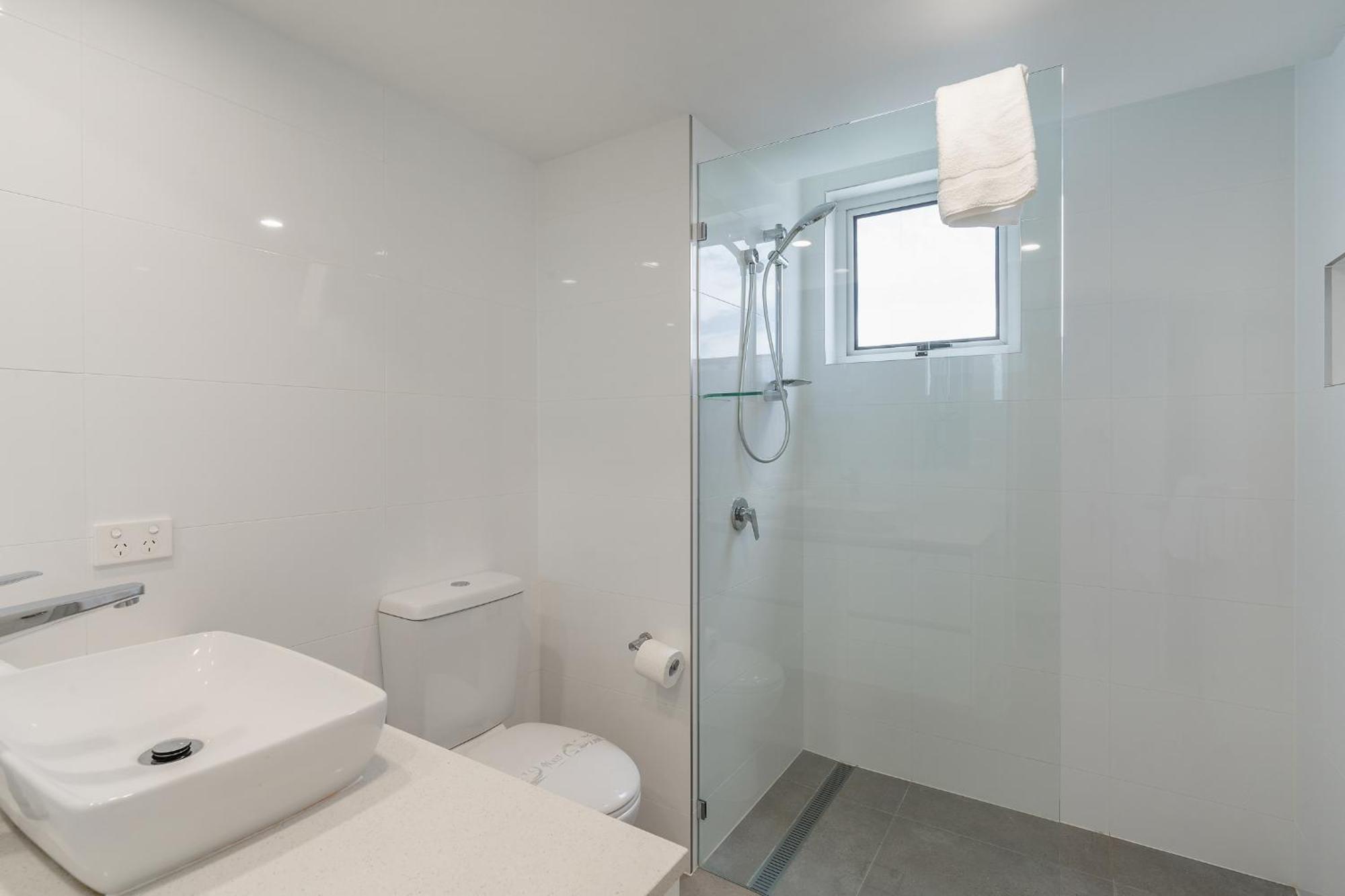 Three Bedroom Superior Ocean View Apartment