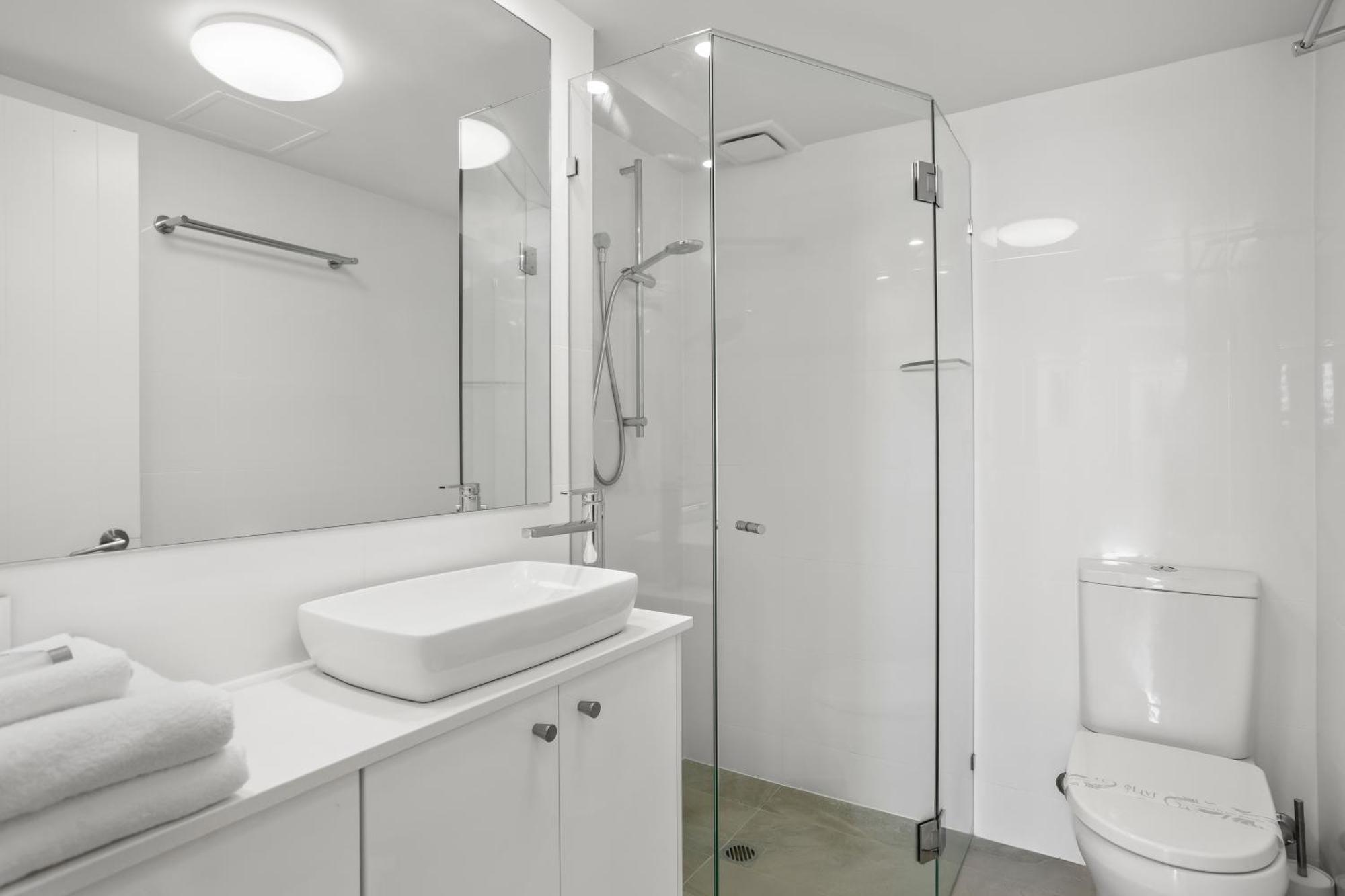 Two Bedroom Superior Ocean View Apartment