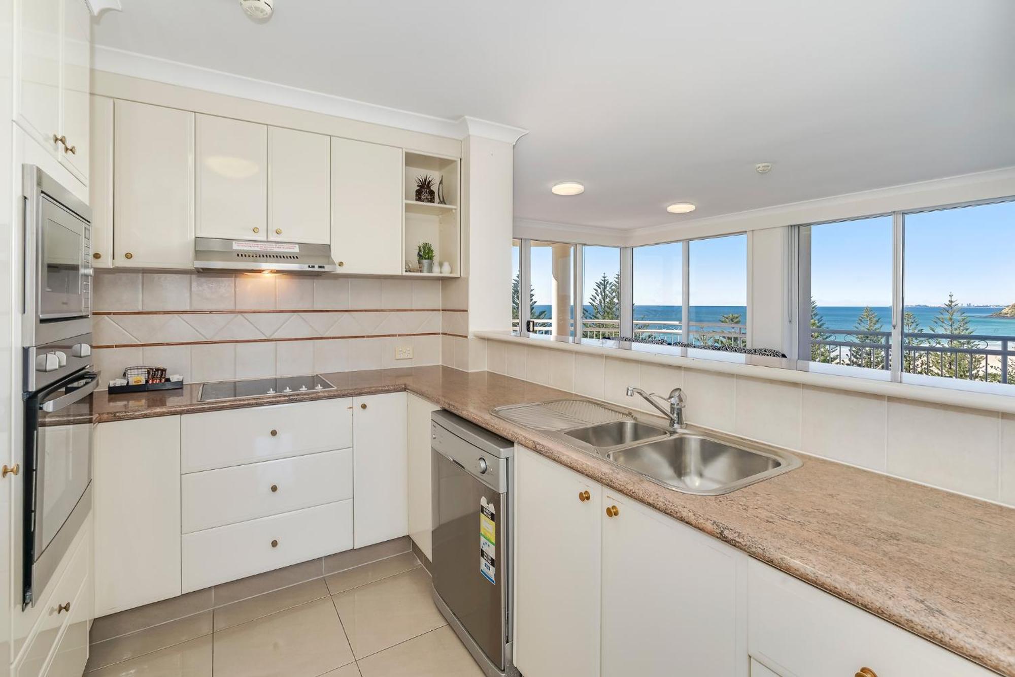 Two Bedroom Superior Ocean View Apartment – No Air Conditioning