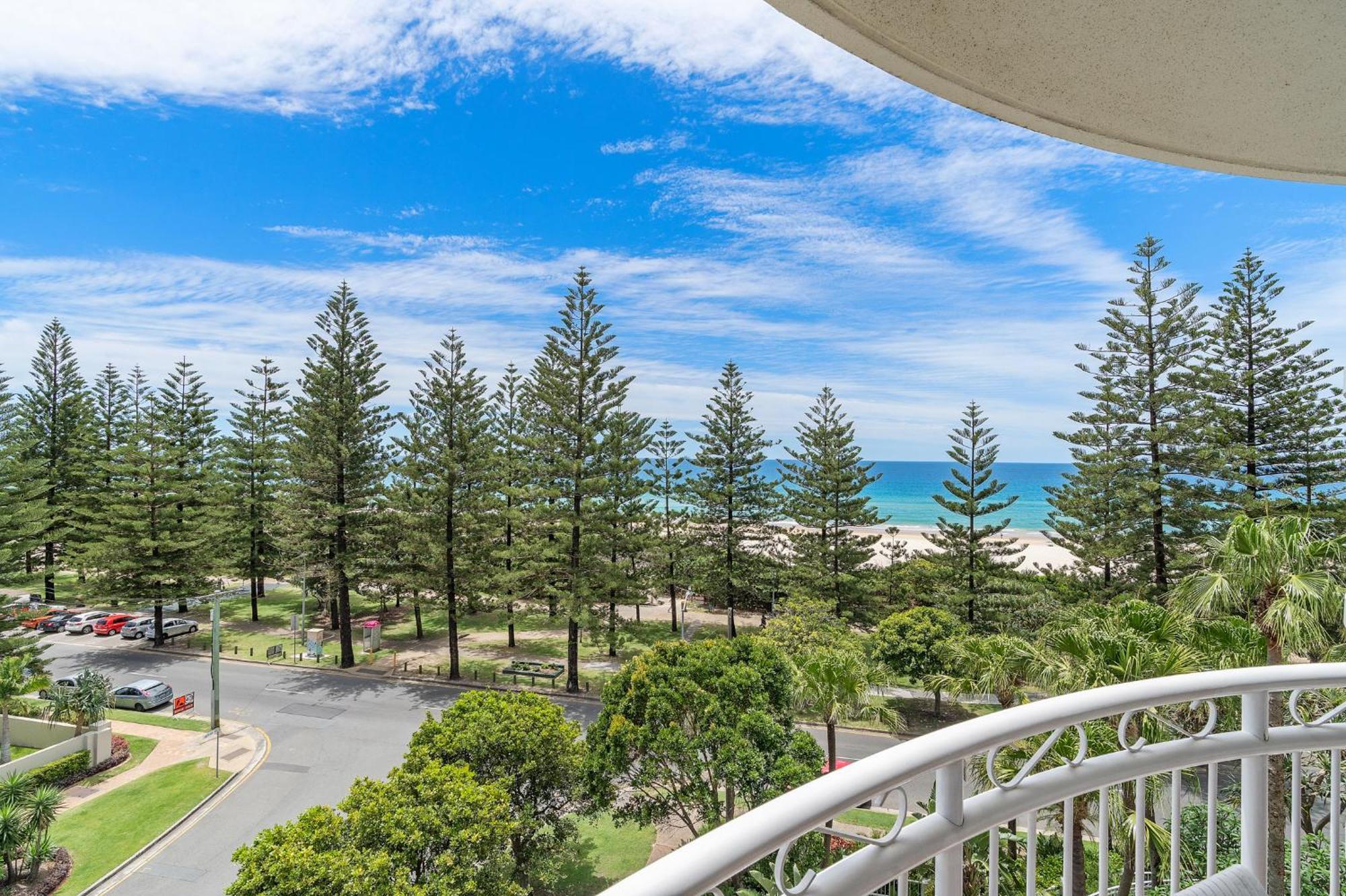 Three Bedroom Superior Ocean View Apartment