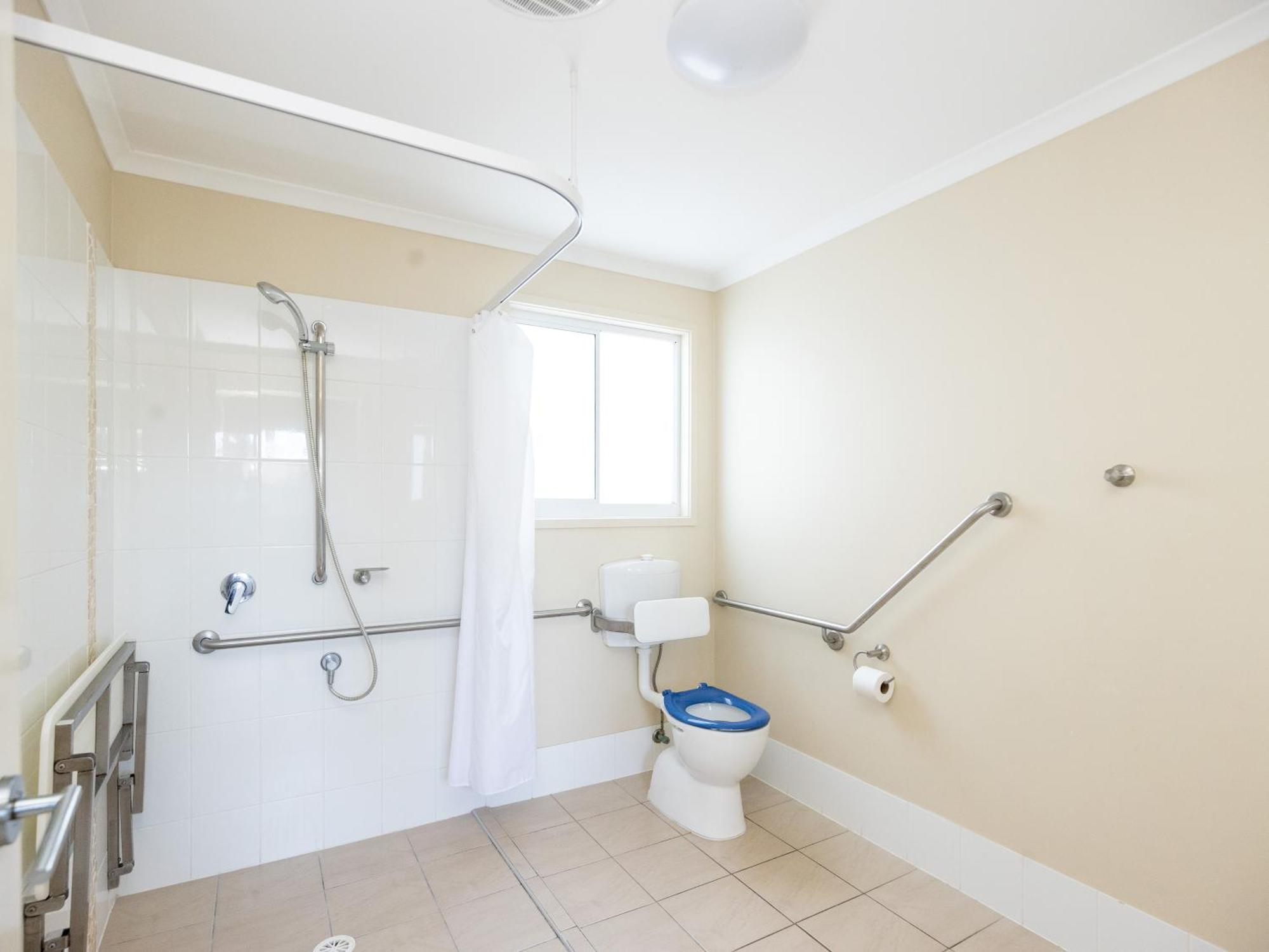 Courtside Family Cabin Accessible
