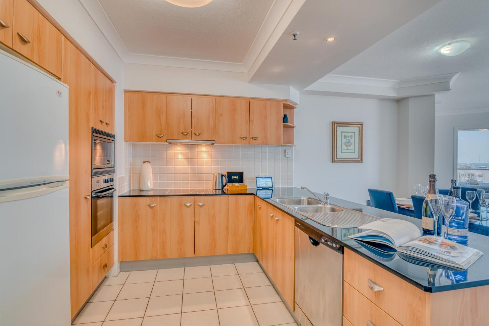 Superior Three Bedroom Apartment Ocean View