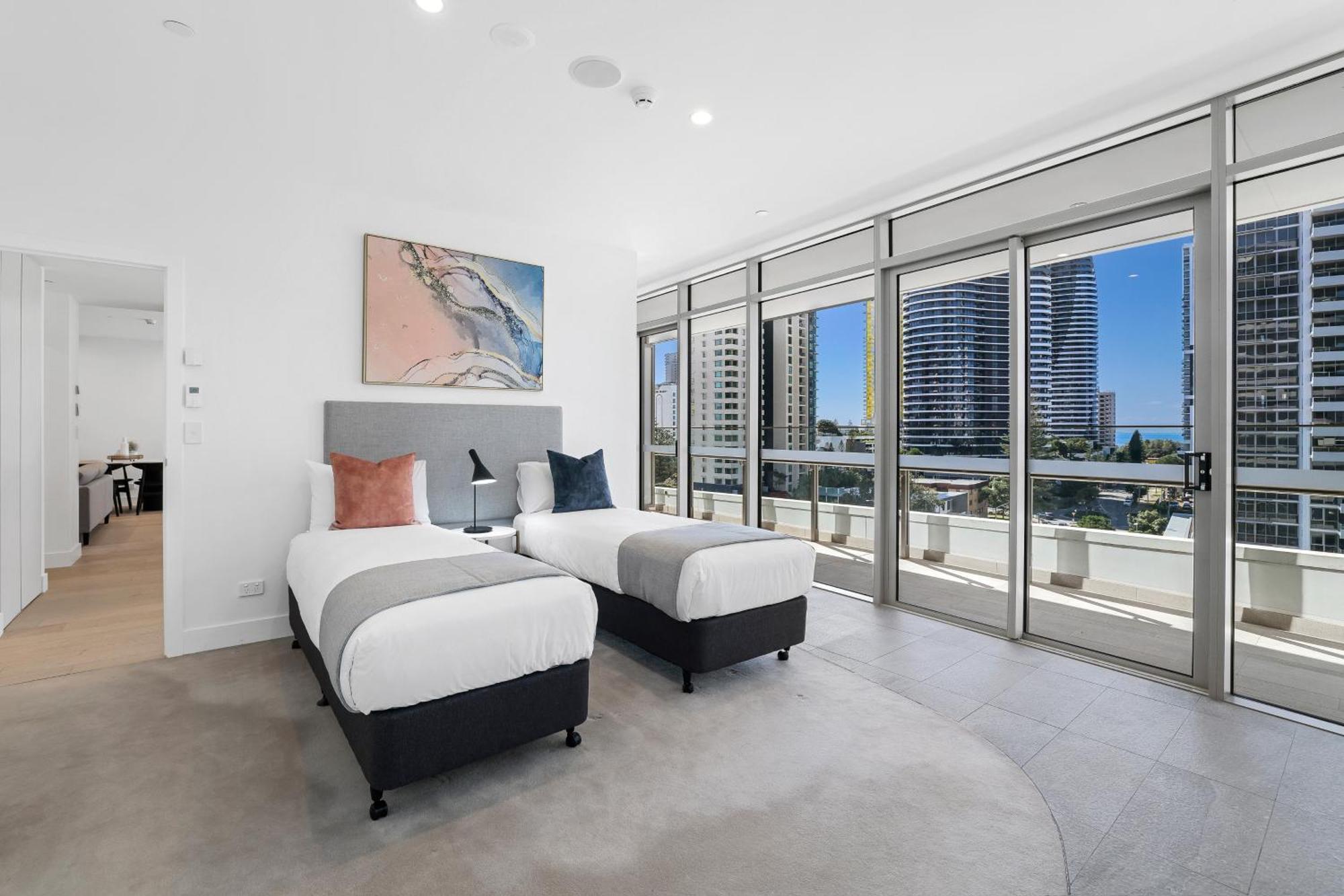 3 Bedroom Ocean Apartment No Housekeeping