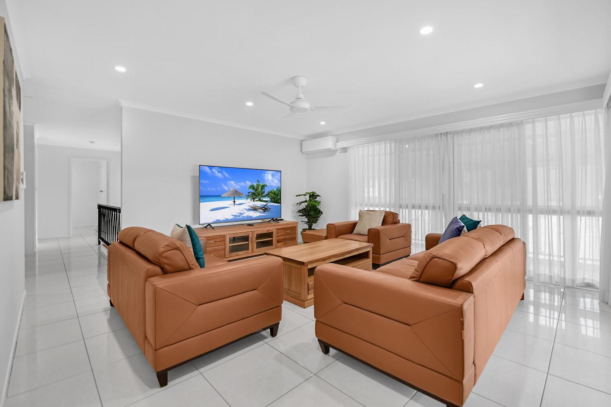 Three-Bedroom Apartment with Balcony
