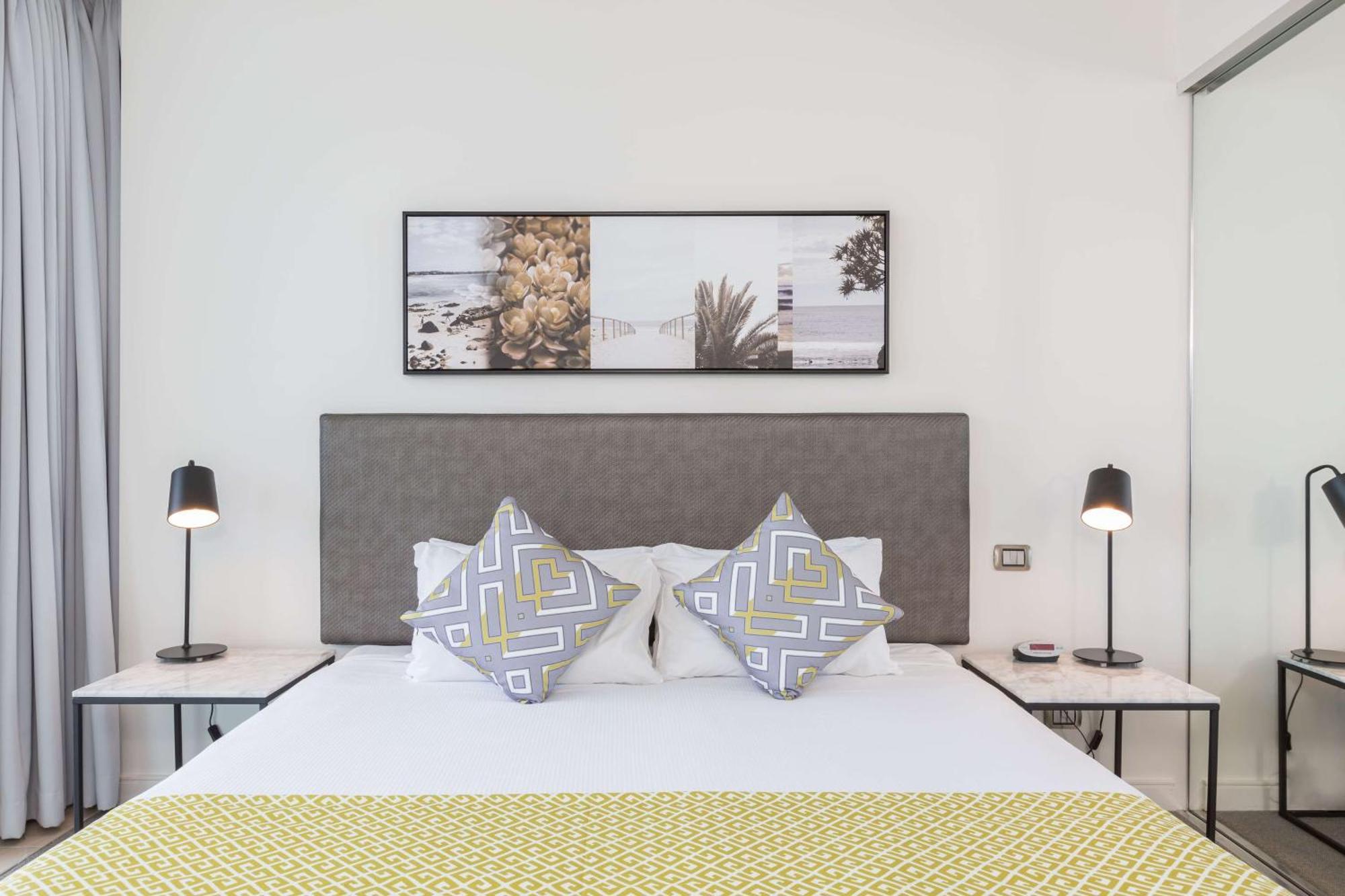 One-Bedroom Apartment Hinterland View