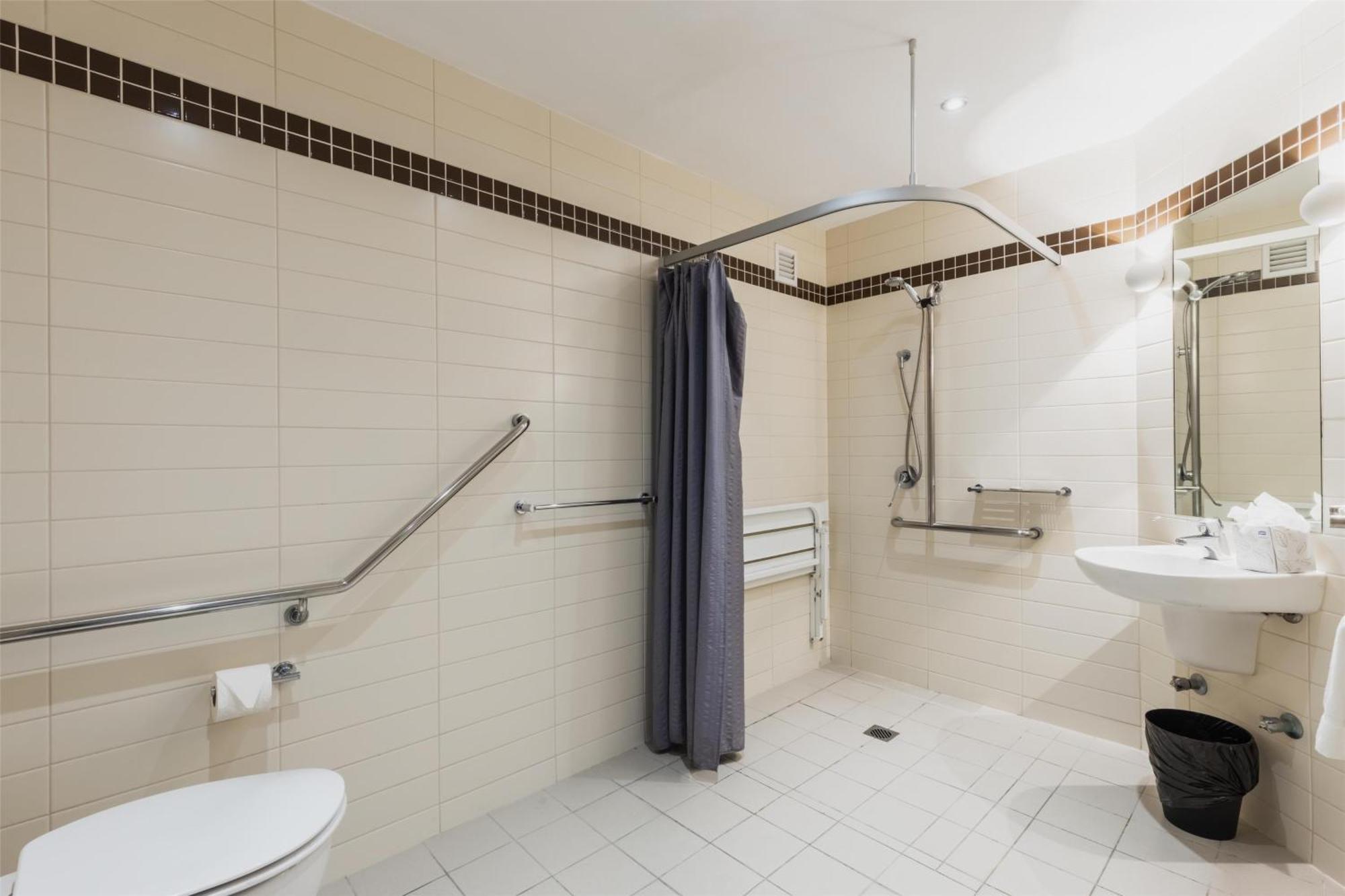 King Room Roll Shower Disability Access