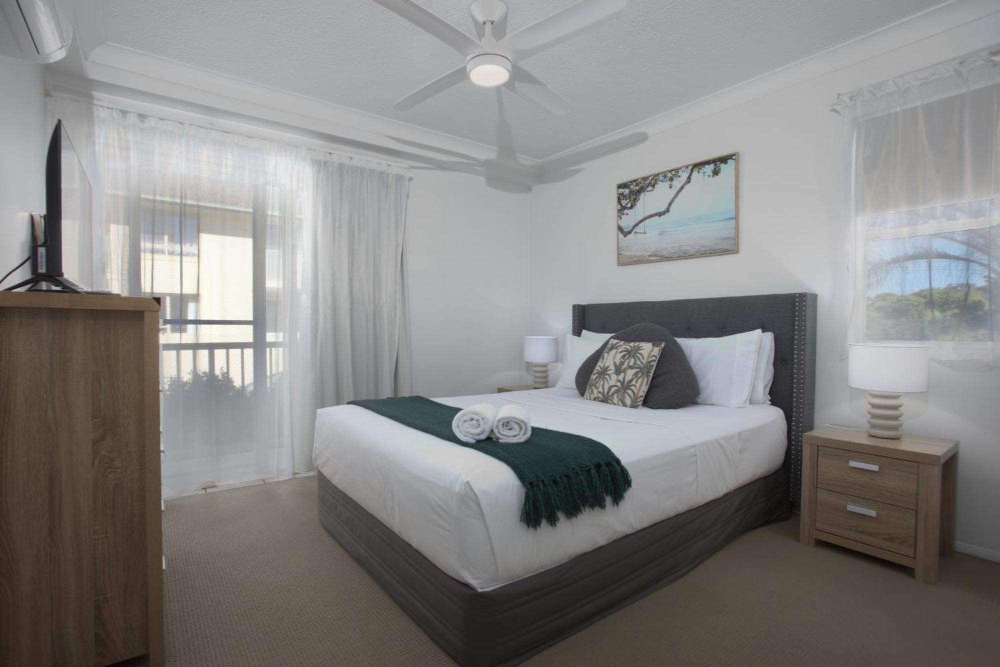Deluxe One-Bedroom Apartment