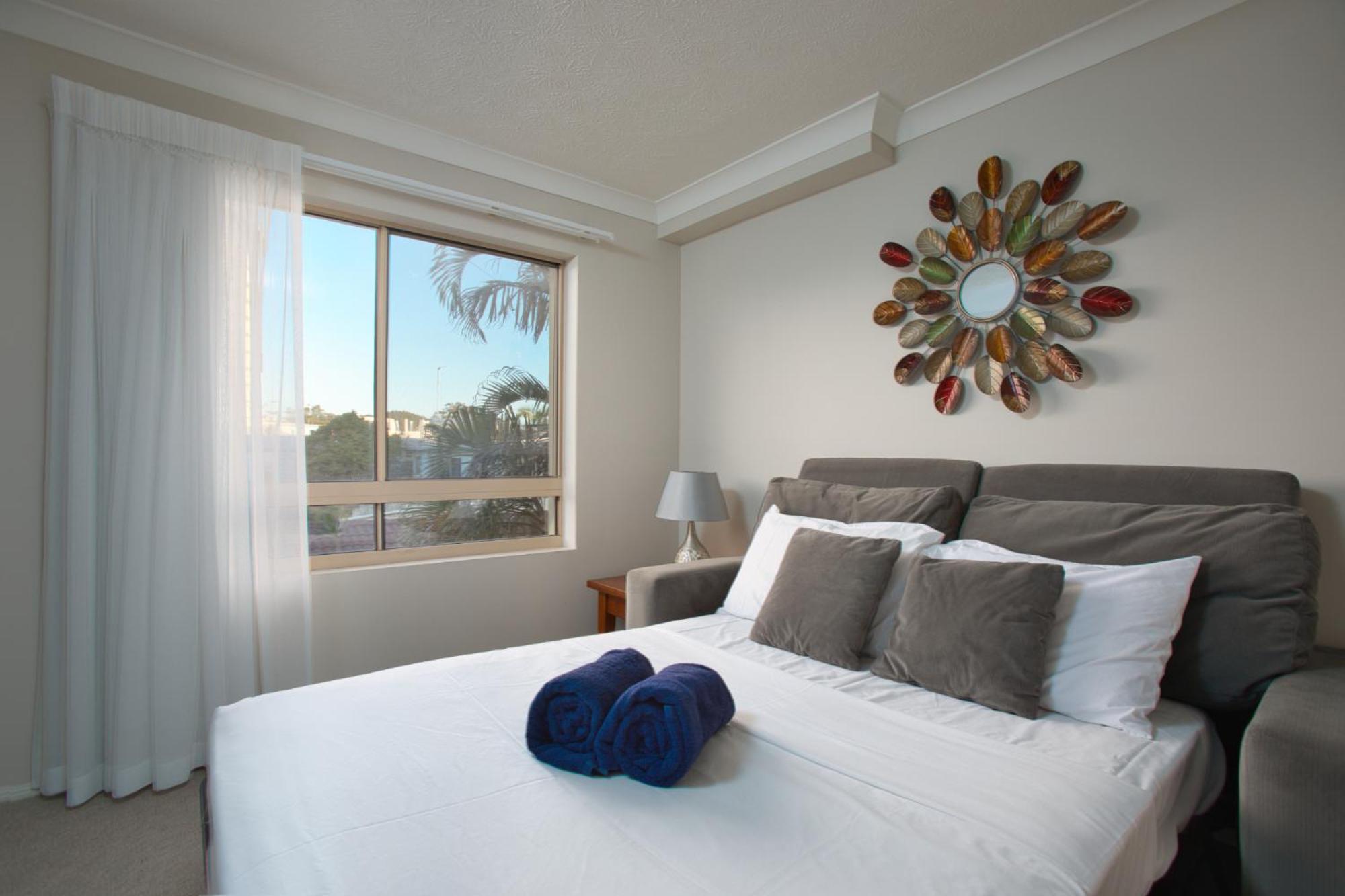Deluxe One-Bedroom Apartment