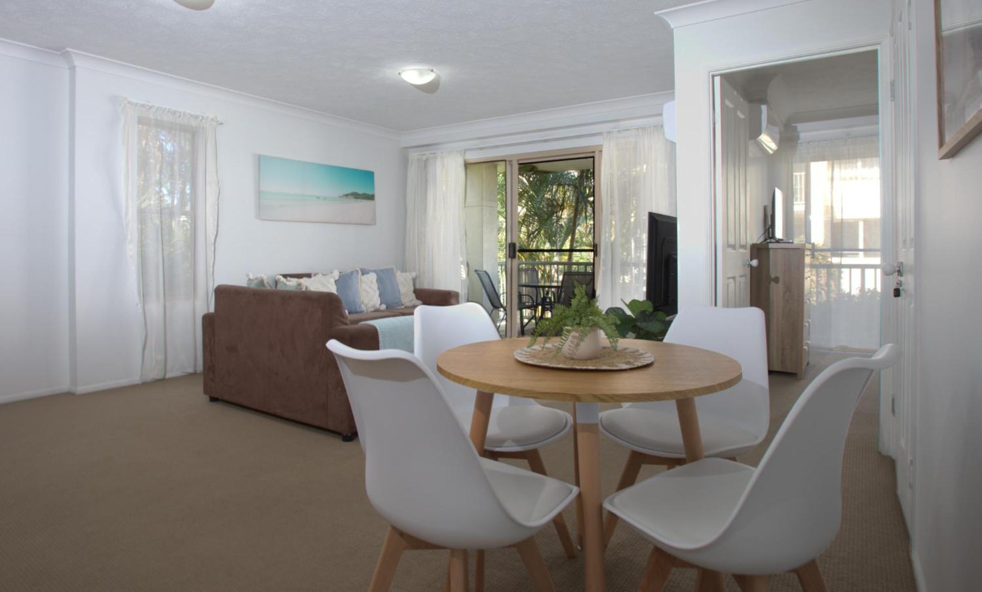 Deluxe One-Bedroom Apartment