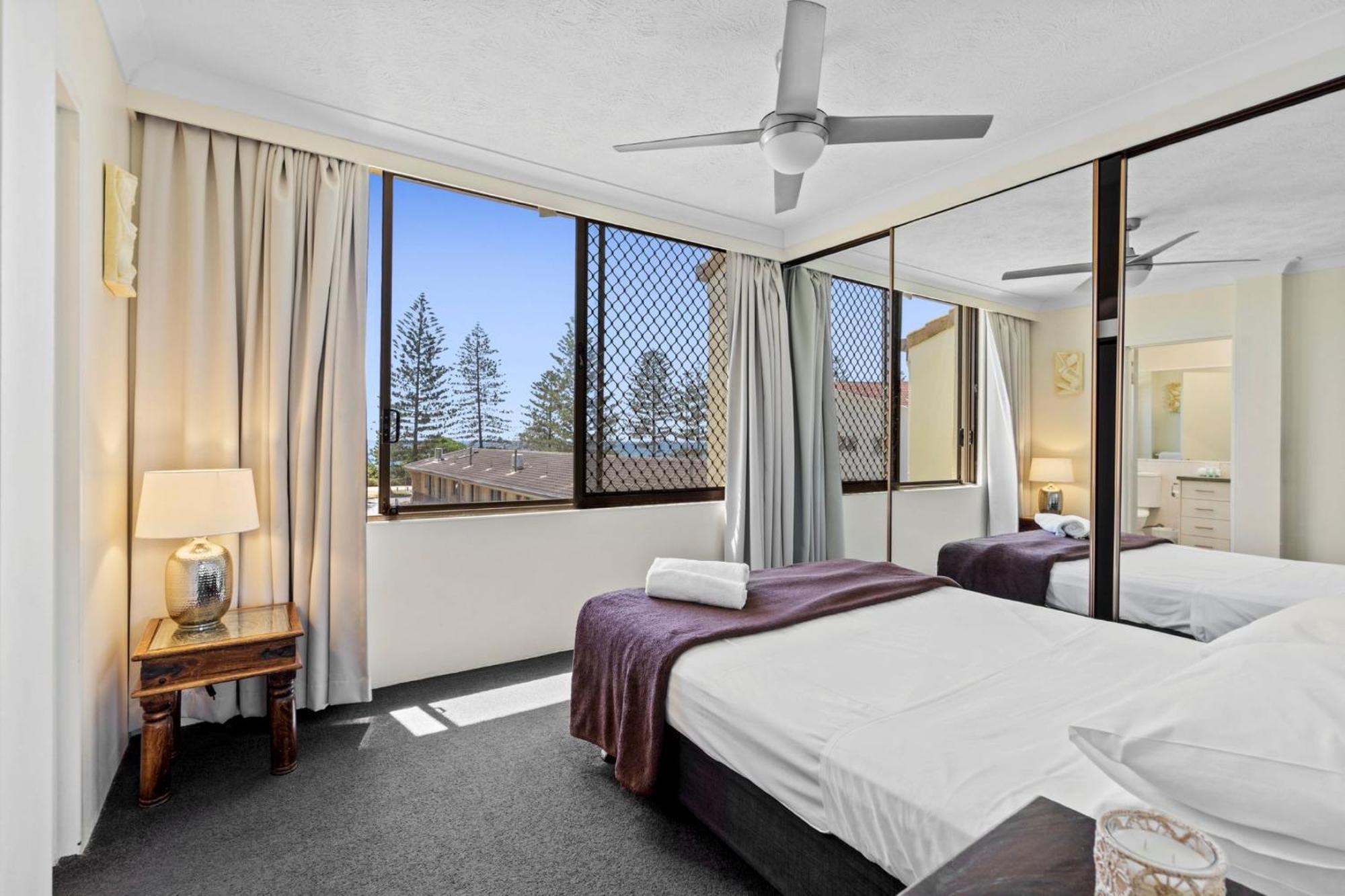 Deluxe One-Bedroom Apartment