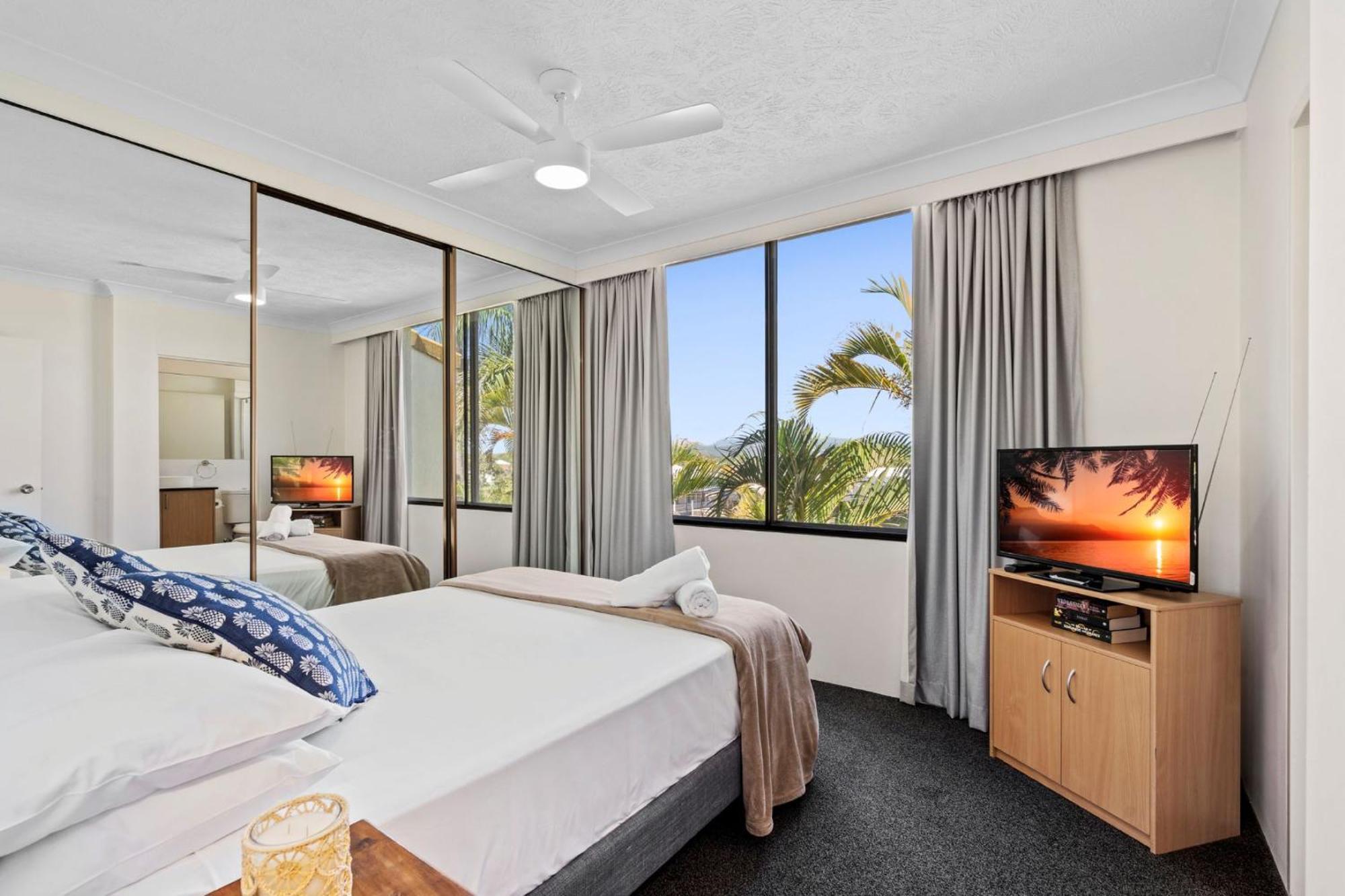Deluxe One-Bedroom Apartment