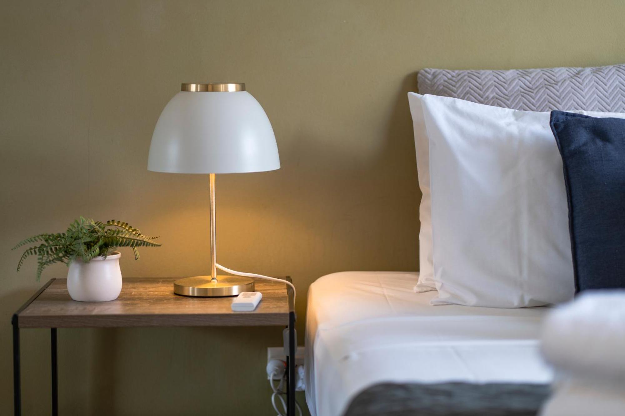 Two-Bedroom Apartment with Balcony,1756454687:JPEG