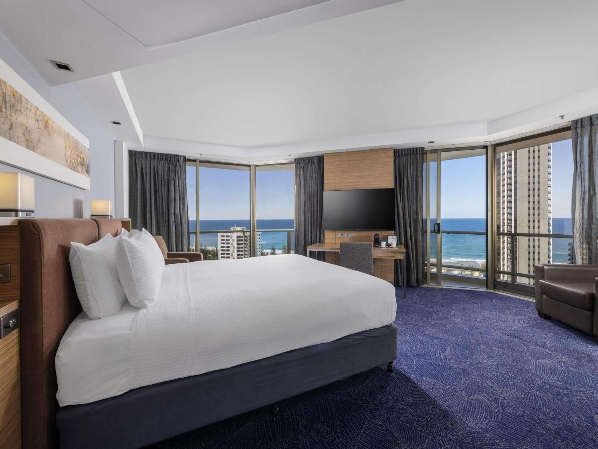 Signature King Room Ocean View Spa Bath