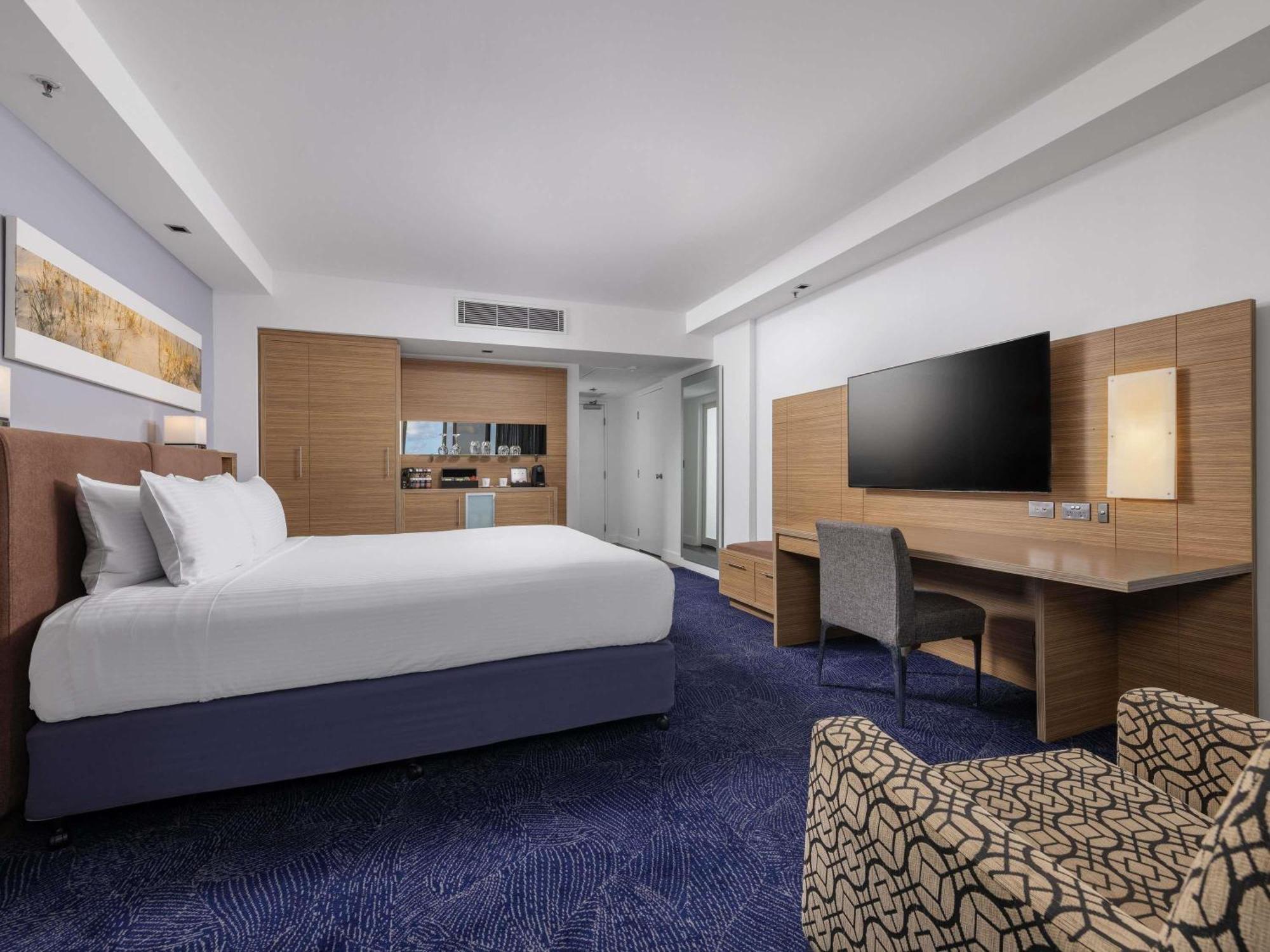 Superior Double Room Hinterland View Two Double Beds