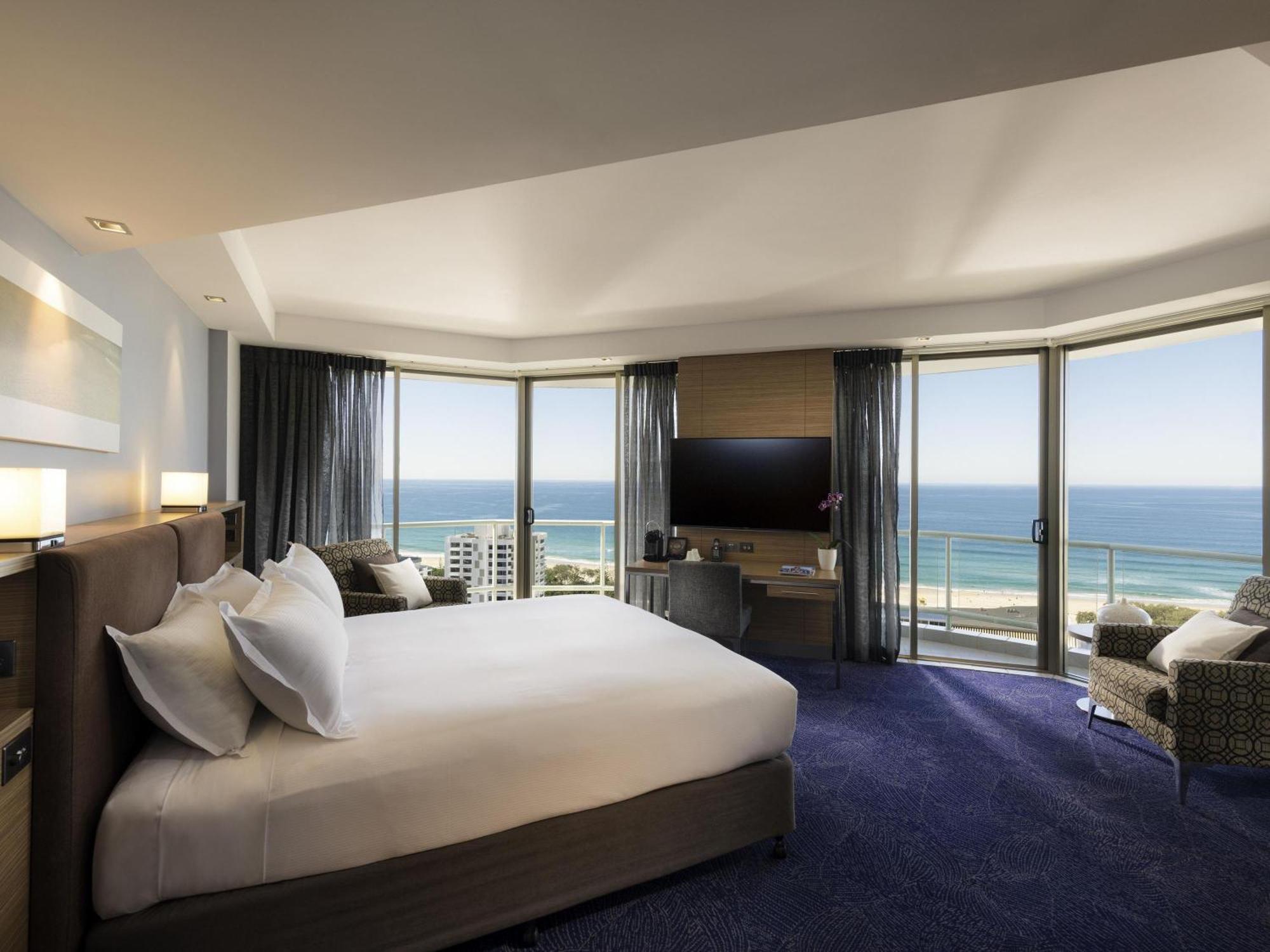 Signature King Room Ocean View Spa Bath