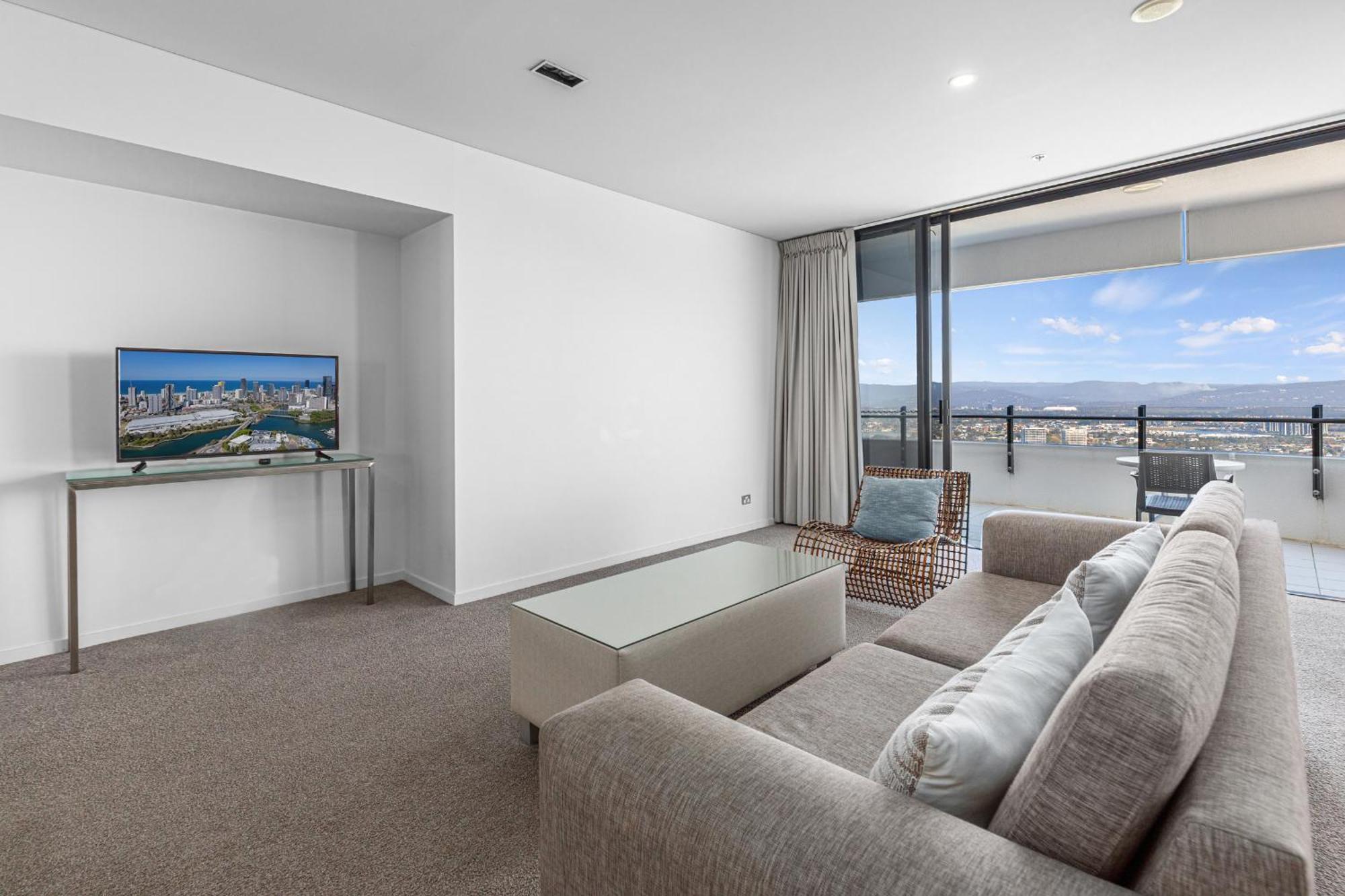 Three-Bedroom Sub Penthouse Apartment