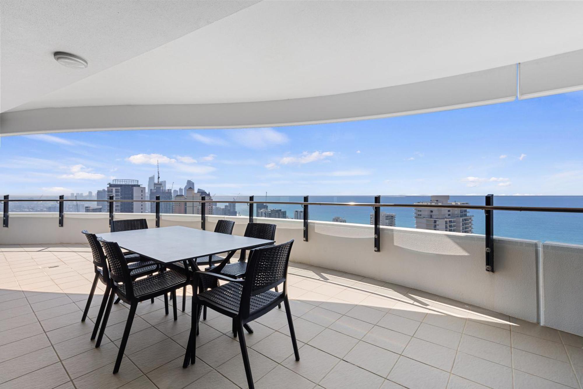 Three-Bedroom Sub Penthouse Apartment