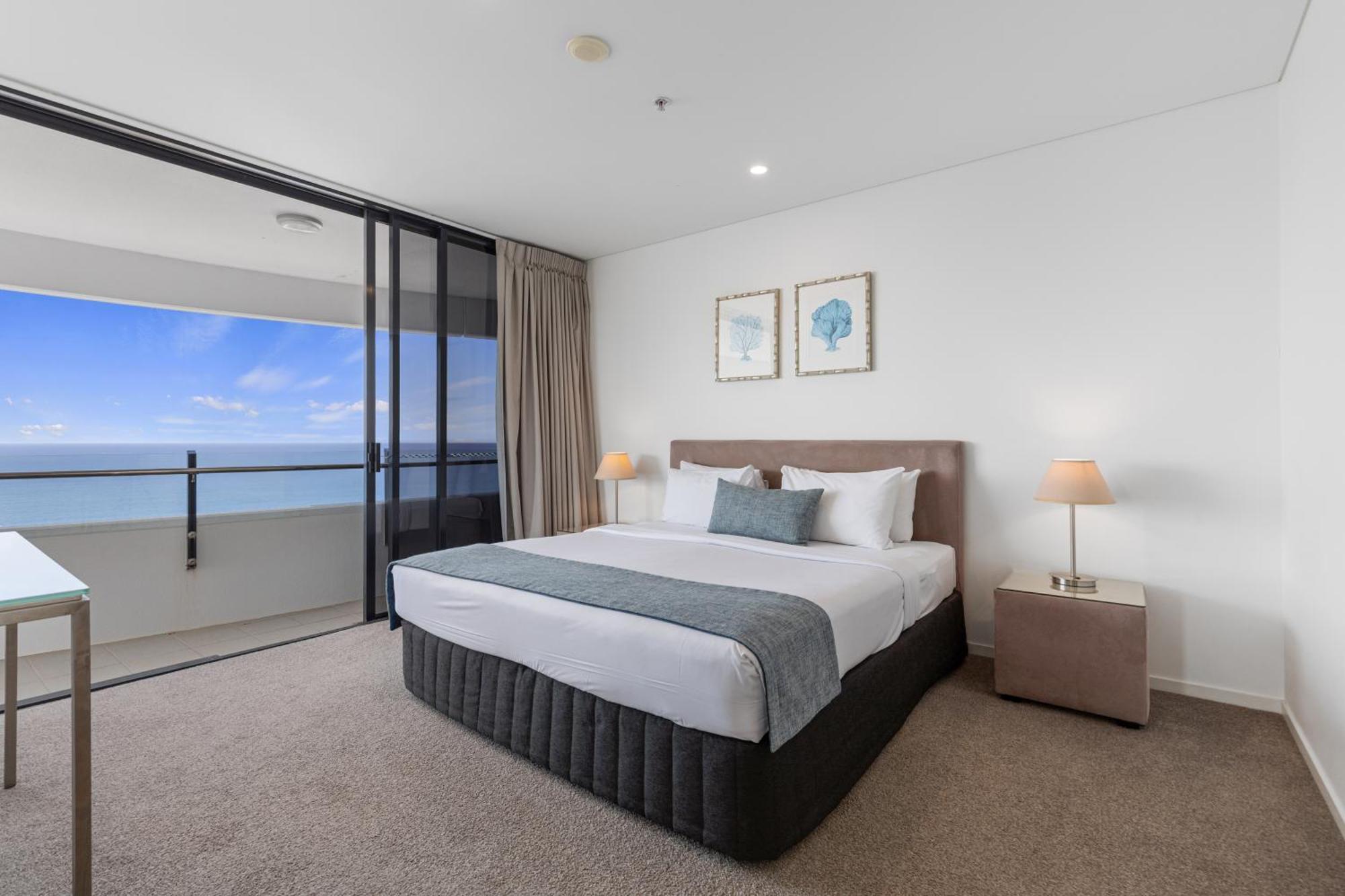 Three-Bedroom Sub Penthouse Apartment