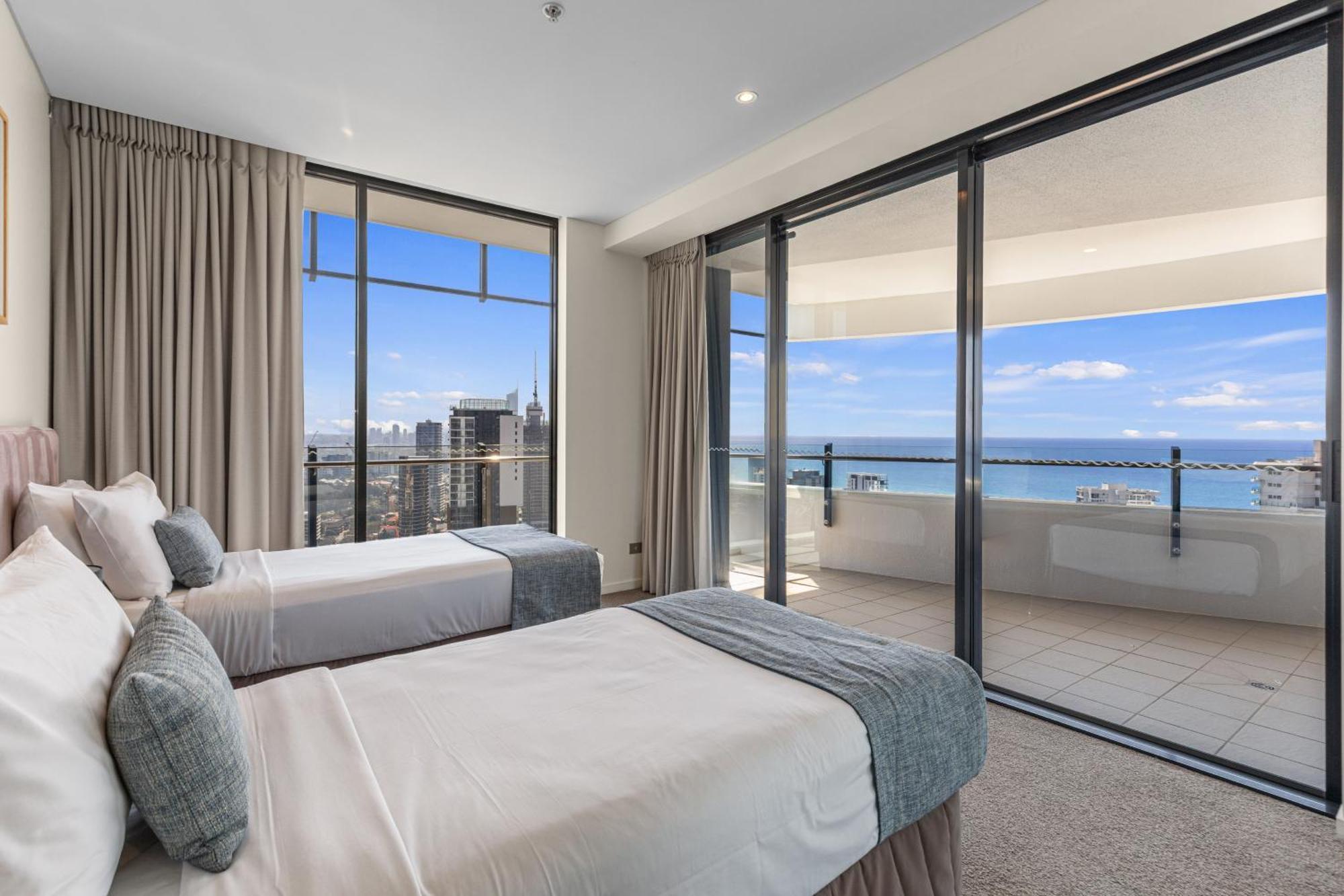 Three-Bedroom Sub Penthouse Apartment